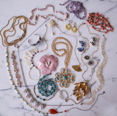 Aqua Aventurine Glass Bead Necklace by unsigned - Vintage Meet Modern Vintage Jewelry - Chicago, Illinois - #oldhollywoodglamour #vintagemeetmodern #designervintage #jewelrybox #antiquejewelry #vintagejewelry