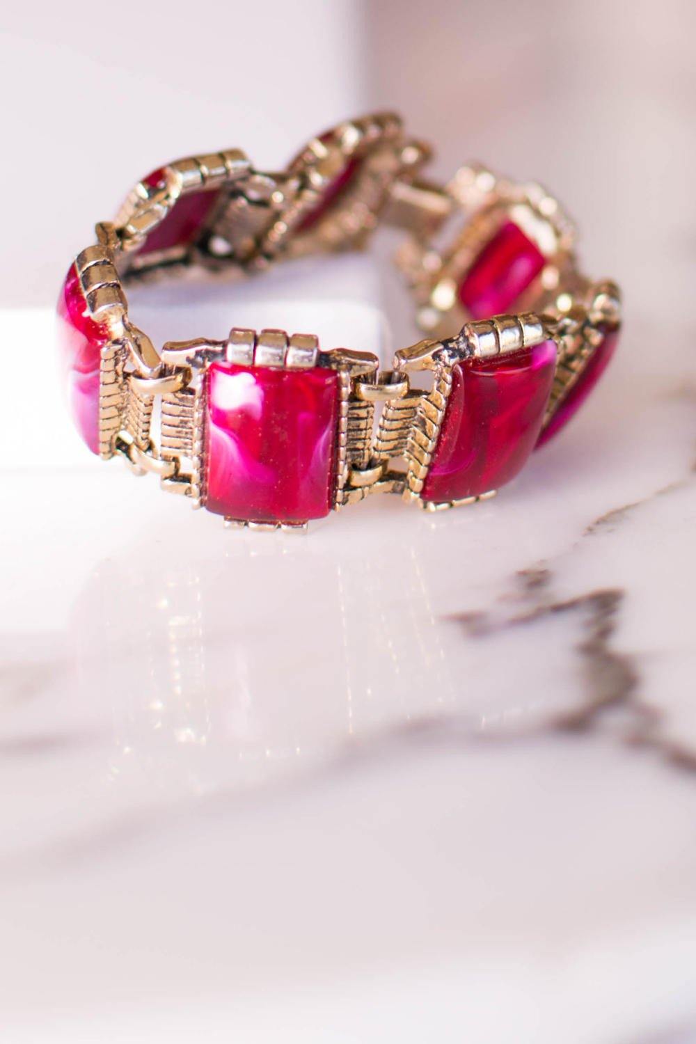 Red Thermoset Panel Bracelet Set in Antique Gold Tone by Thermoset - Vintage Meet Modern Vintage Jewelry - Chicago, Illinois - #oldhollywoodglamour #vintagemeetmodern #designervintage #jewelrybox #antiquejewelry #vintagejewelry