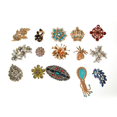 Blue Rhinestone Brooch by Unsigned Beauty - Vintage Meet Modern Vintage Jewelry - Chicago, Illinois - #oldhollywoodglamour #vintagemeetmodern #designervintage #jewelrybox #antiquejewelry #vintagejewelry