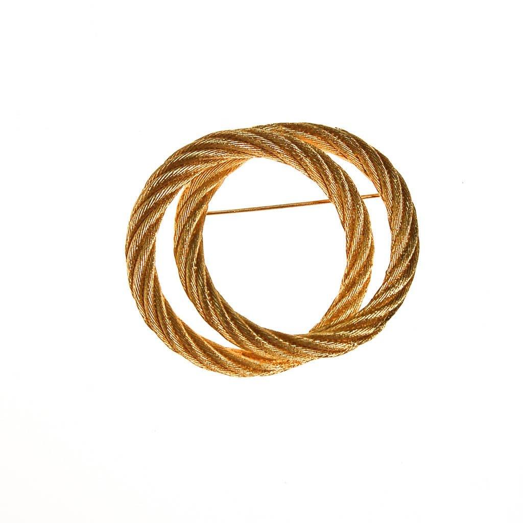 Christian Dior Gold Cable Interlocking Circle Brooch by Christian Dior - Vintage Meet Modern Vintage Jewelry - Chicago, Illinois - #oldhollywoodglamour #vintagemeetmodern #designervintage #jewelrybox #antiquejewelry #vintagejewelry