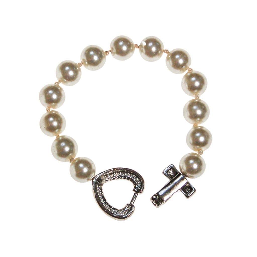 Pearl Bracelet with Rhinestone Heart Clasp by 1980s - Vintage Meet Modern Vintage Jewelry - Chicago, Illinois - #oldhollywoodglamour #vintagemeetmodern #designervintage #jewelrybox #antiquejewelry #vintagejewelry