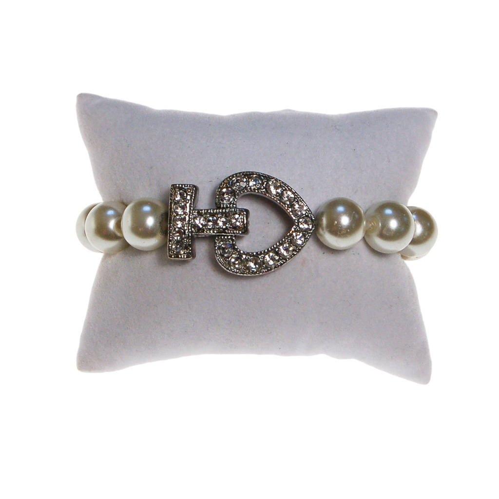 Pearl Bracelet with Rhinestone Heart Clasp by 1980s - Vintage Meet Modern Vintage Jewelry - Chicago, Illinois - #oldhollywoodglamour #vintagemeetmodern #designervintage #jewelrybox #antiquejewelry #vintagejewelry