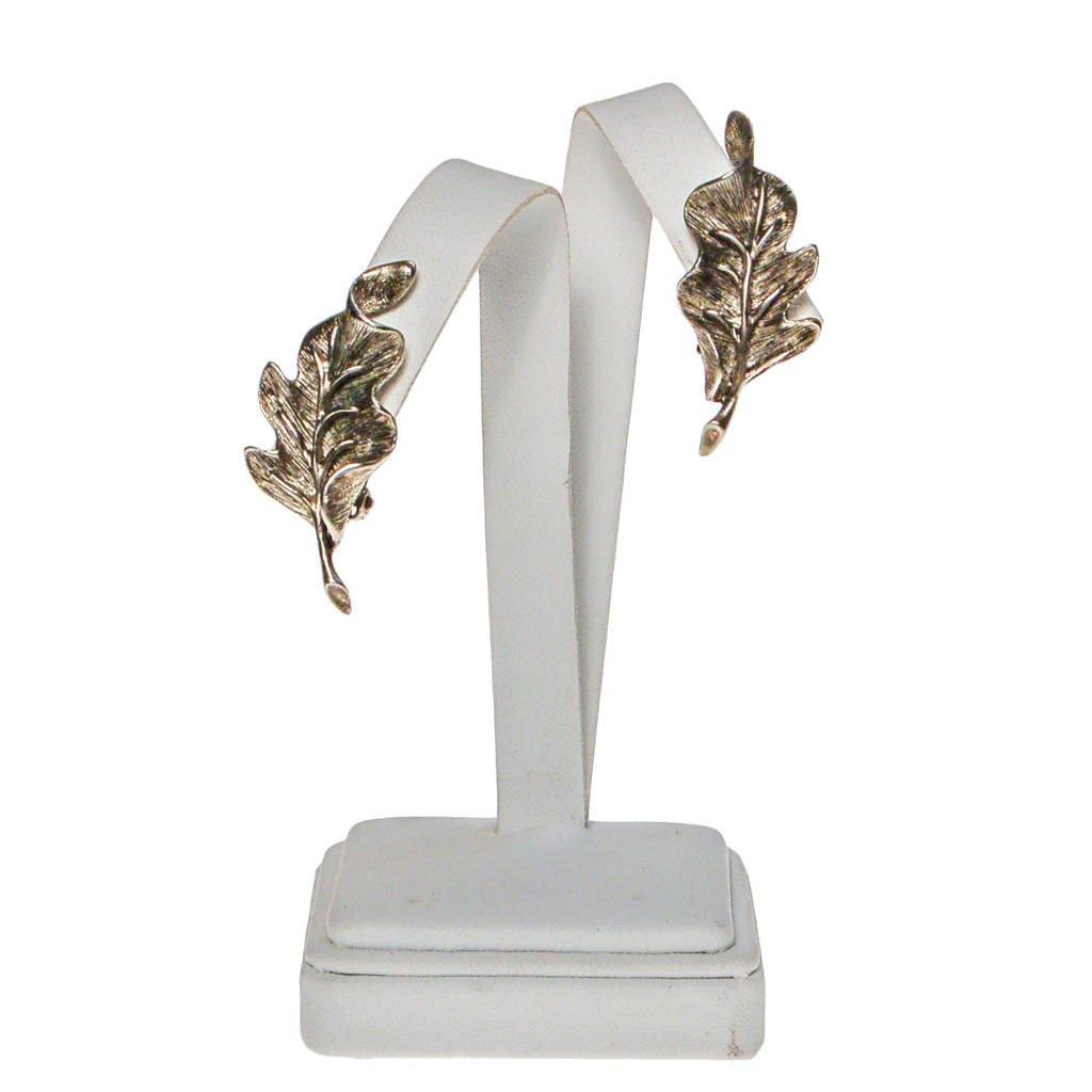 Oscar de la Renta Silver Leaf Earrings by Oscar de la Renta - Vintage Meet Modern Vintage Jewelry - Chicago, Illinois - #oldhollywoodglamour #vintagemeetmodern #designervintage #jewelrybox #antiquejewelry #vintagejewelry
