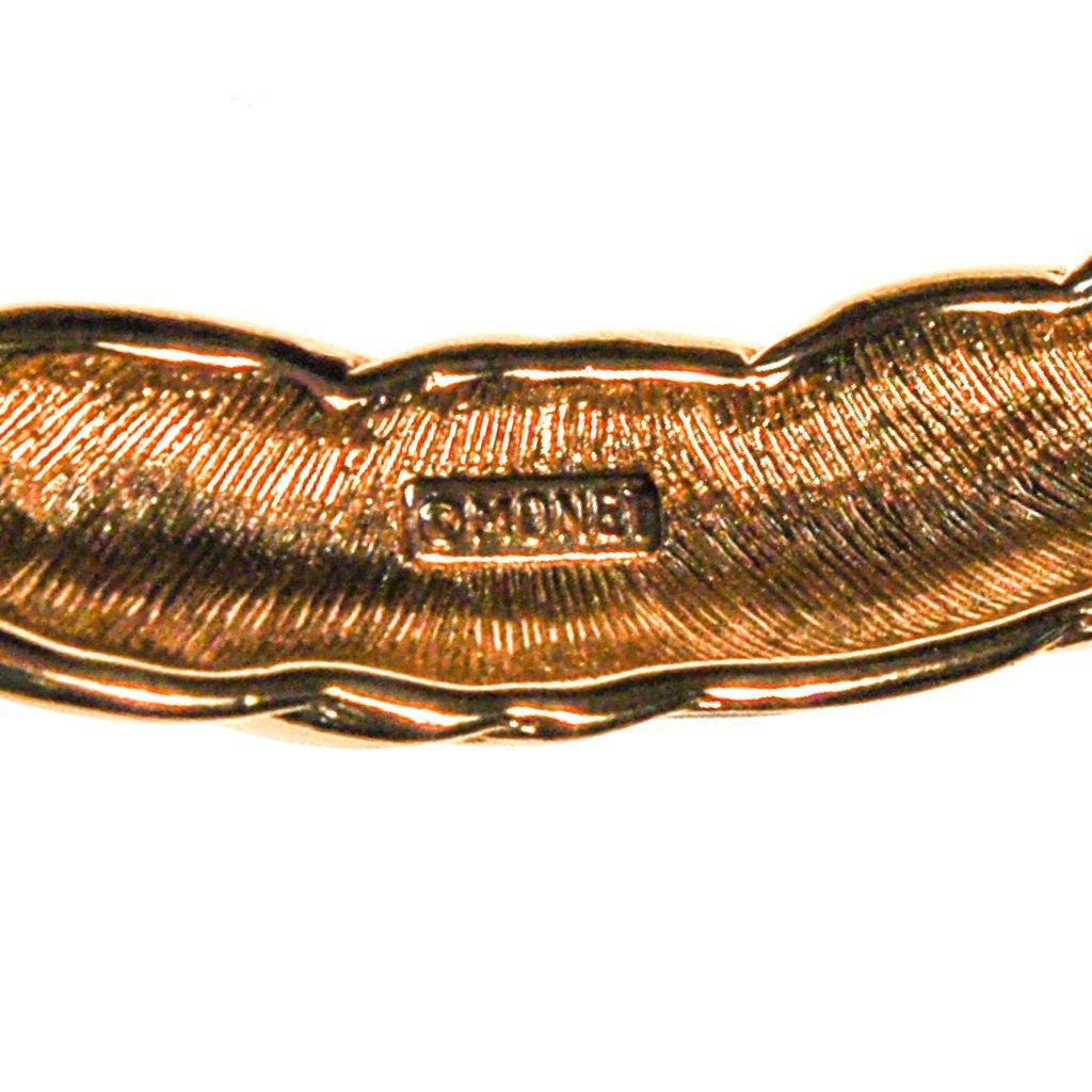 Monet Gold and Cream Enamel Collar Necklace by Monet - Vintage Meet Modern Vintage Jewelry - Chicago, Illinois - #oldhollywoodglamour #vintagemeetmodern #designervintage #jewelrybox #antiquejewelry #vintagejewelry