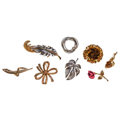 Crown Trfari Large Gold Bow Brooch by Crown Trifari - Vintage Meet Modern Vintage Jewelry - Chicago, Illinois - #oldhollywoodglamour #vintagemeetmodern #designervintage #jewelrybox #antiquejewelry #vintagejewelry