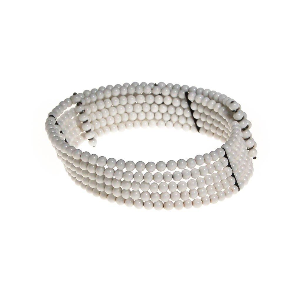 White Milk Glass Choker Necklace by 1940s - Vintage Meet Modern Vintage Jewelry - Chicago, Illinois - #oldhollywoodglamour #vintagemeetmodern #designervintage #jewelrybox #antiquejewelry #vintagejewelry