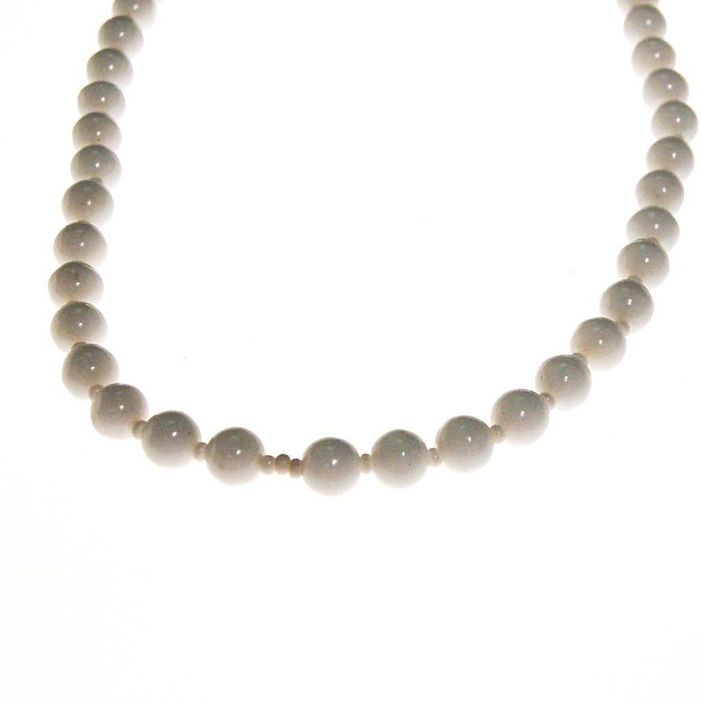 Miriam Haskell Milk Glass Beaded Necklace by Miriam Haskell - Vintage Meet Modern Vintage Jewelry - Chicago, Illinois - #oldhollywoodglamour #vintagemeetmodern #designervintage #jewelrybox #antiquejewelry #vintagejewelry
