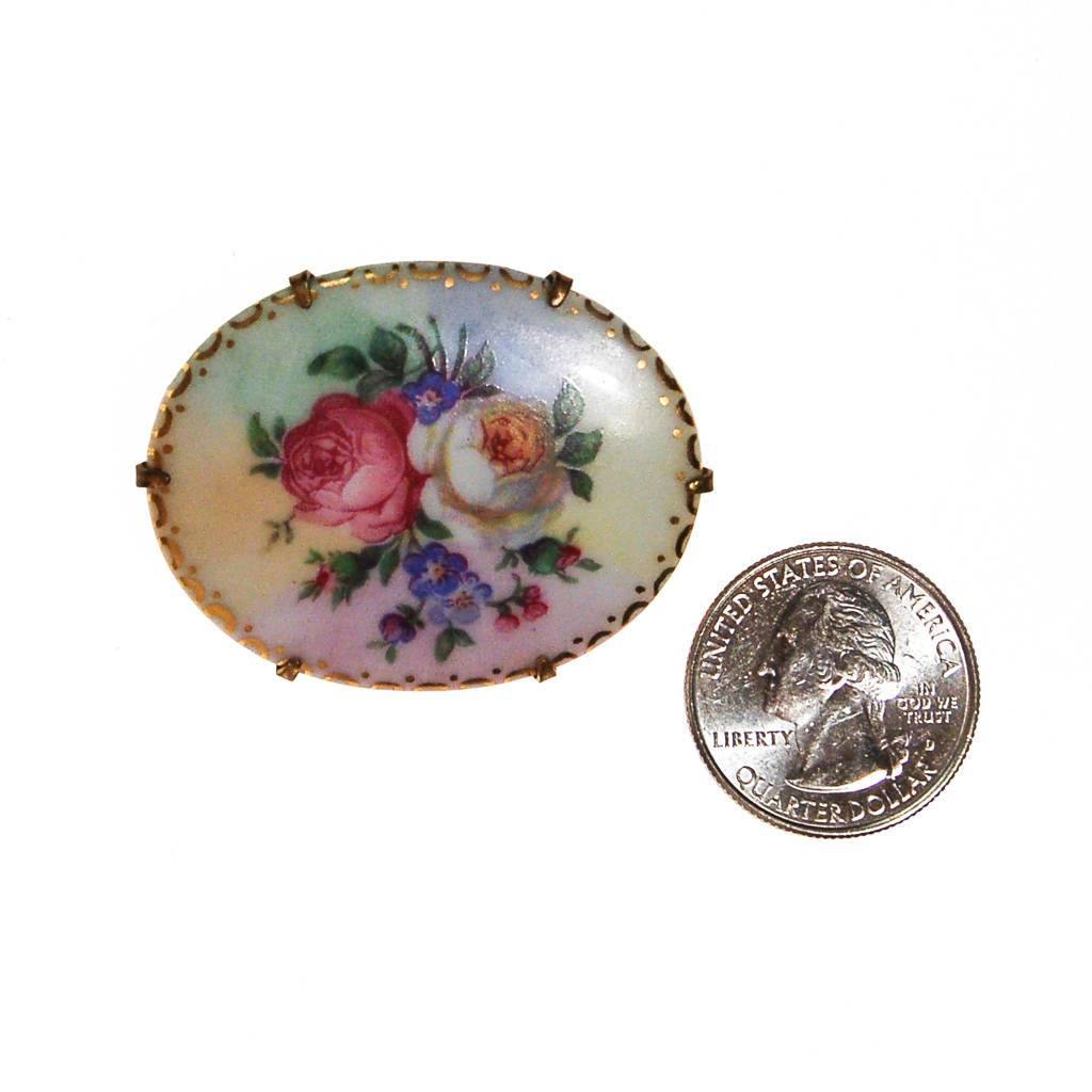 Antique Hand Painted Flower Brooch by Victorian - Vintage Meet Modern Vintage Jewelry - Chicago, Illinois - #oldhollywoodglamour #vintagemeetmodern #designervintage #jewelrybox #antiquejewelry #vintagejewelry