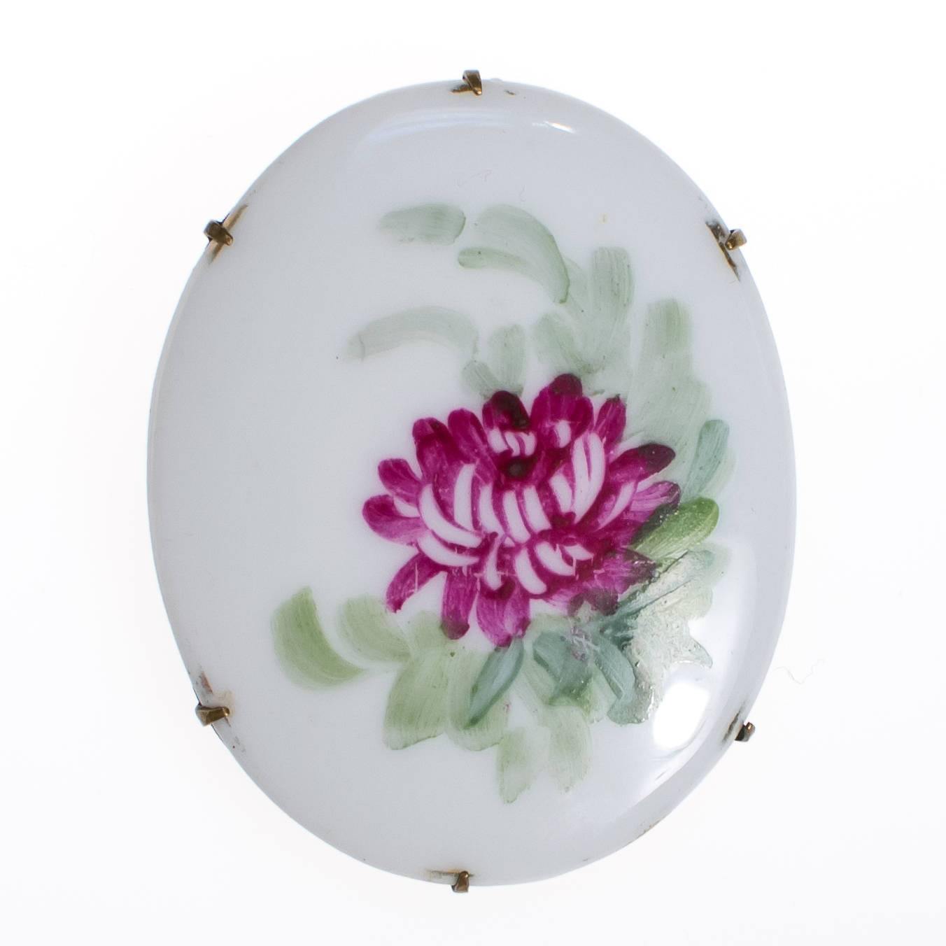 Hand Painted Purple Flower Limoges Brooch, Pin by Limoges - Vintage Meet Modern Vintage Jewelry - Chicago, Illinois - #oldhollywoodglamour #vintagemeetmodern #designervintage #jewelrybox #antiquejewelry #vintagejewelry