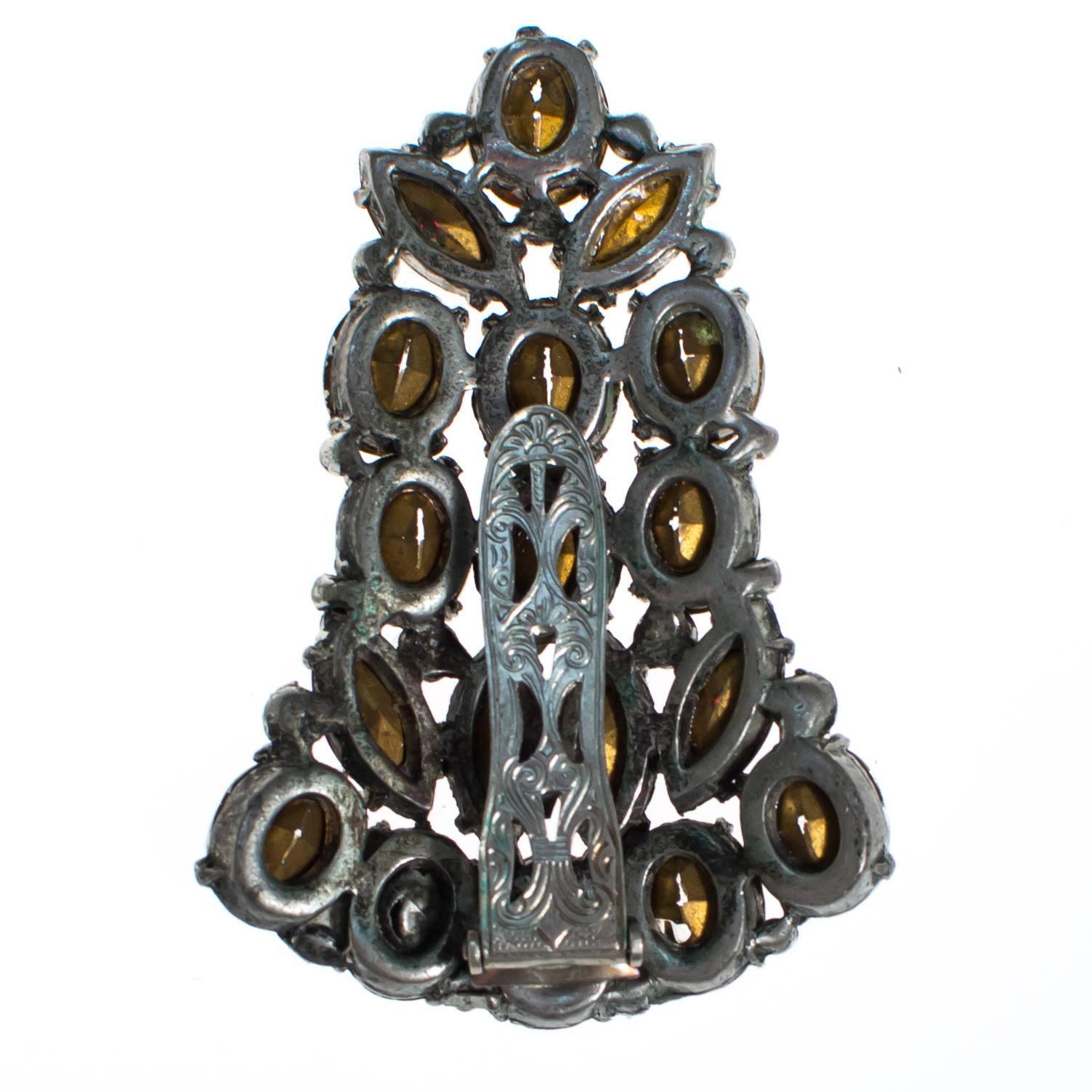 Vintage Art Deco Diamante Ruby Red crystal rhinestone fur clip by Art Deco - Vintage Meet Modern Vintage Jewelry - Chicago, Illinois - #oldhollywoodglamour #vintagemeetmodern #designervintage #jewelrybox #antiquejewelry #vintagejewelry