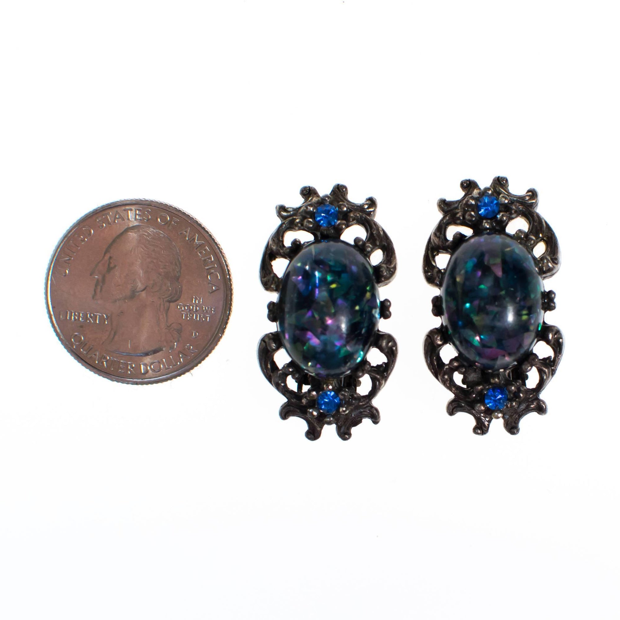 Vintage Blue Green Confetti Lucite Earrings in Silver Tone, Clip On by 1960s - Vintage Meet Modern Vintage Jewelry - Chicago, Illinois - #oldhollywoodglamour #vintagemeetmodern #designervintage #jewelrybox #antiquejewelry #vintagejewelry