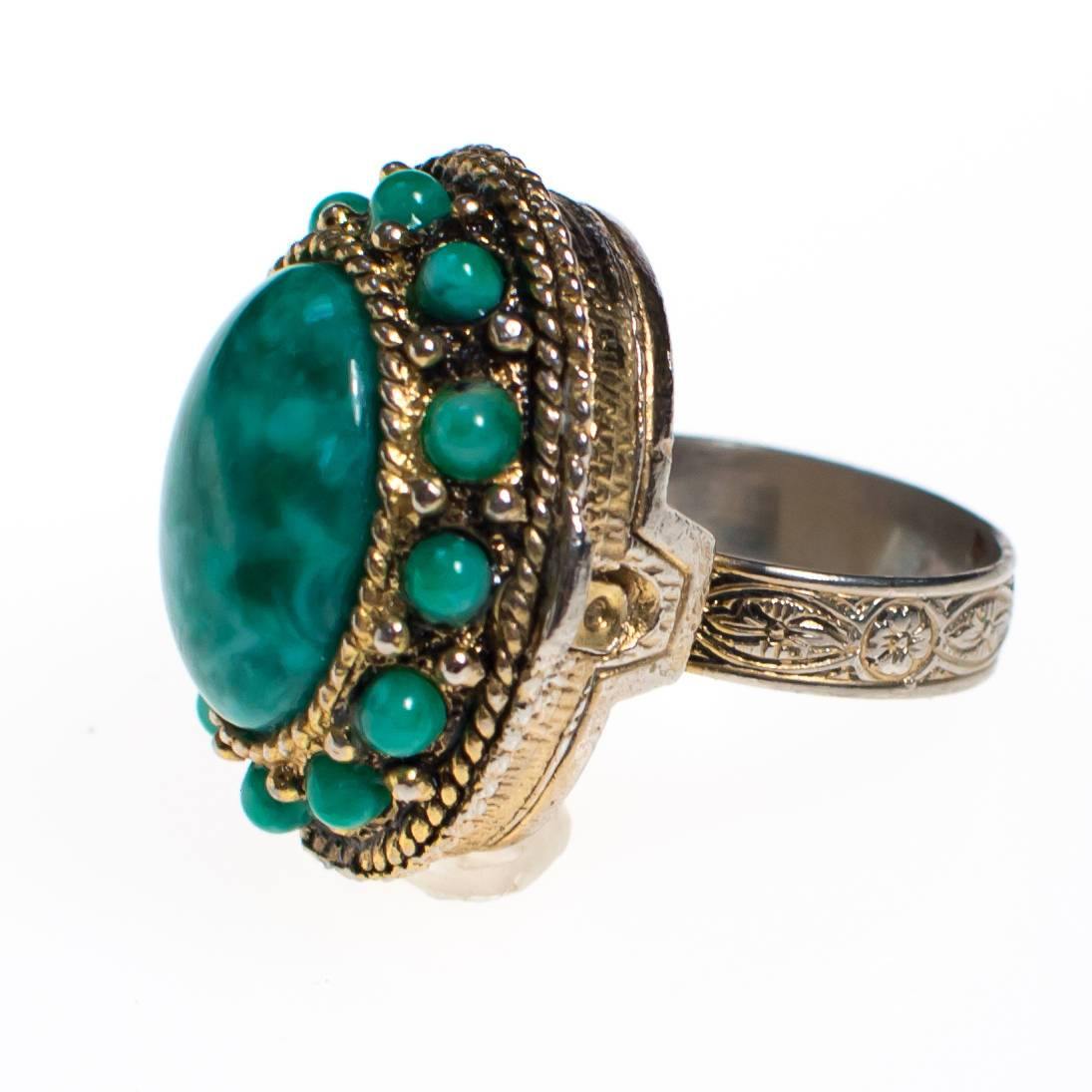 Vintage Speckled Jade Art Glass Statement Ring by 1960s - Vintage Meet Modern Vintage Jewelry - Chicago, Illinois - #oldhollywoodglamour #vintagemeetmodern #designervintage #jewelrybox #antiquejewelry #vintagejewelry