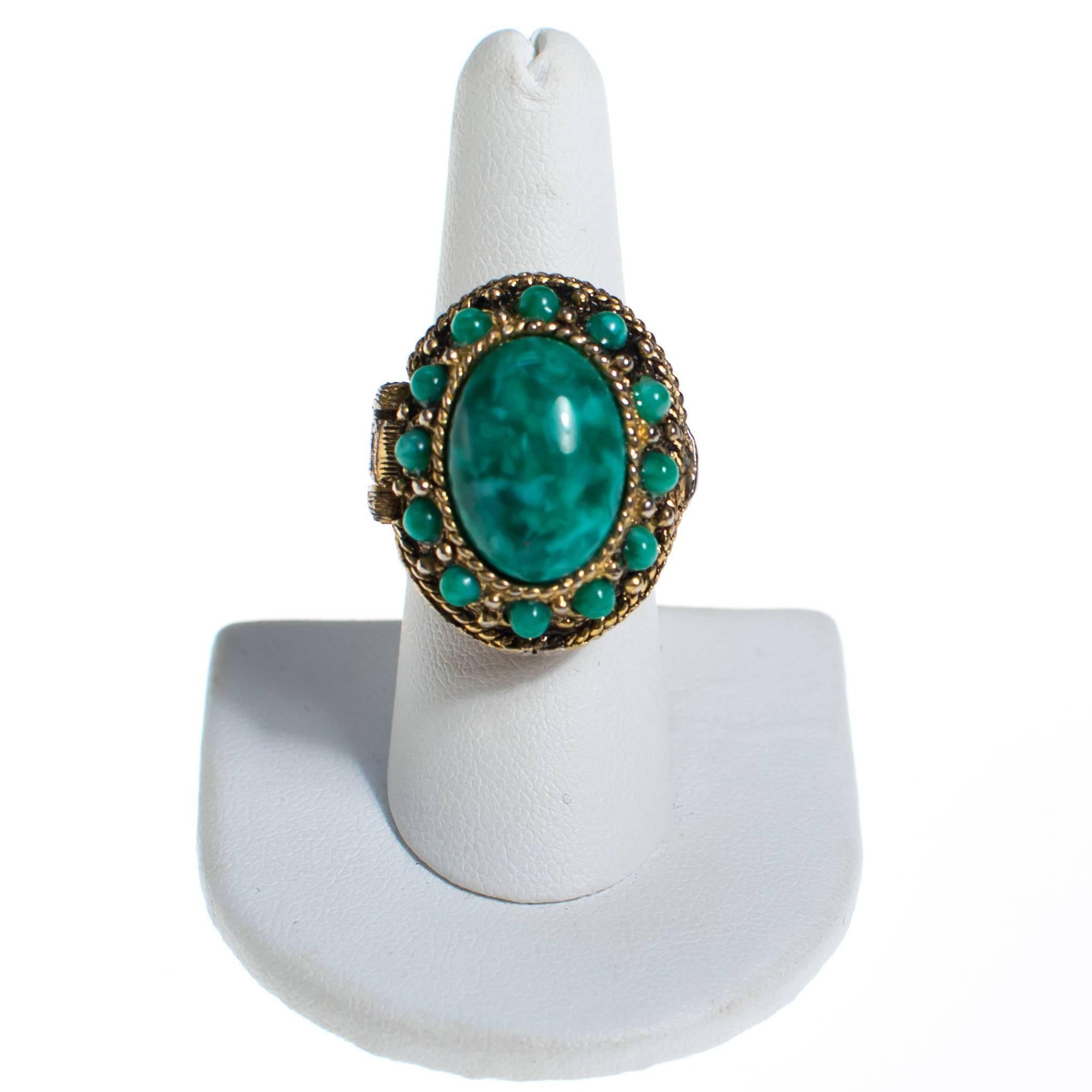 Vintage Speckled Jade Art Glass Statement Ring by 1960s - Vintage Meet Modern Vintage Jewelry - Chicago, Illinois - #oldhollywoodglamour #vintagemeetmodern #designervintage #jewelrybox #antiquejewelry #vintagejewelry