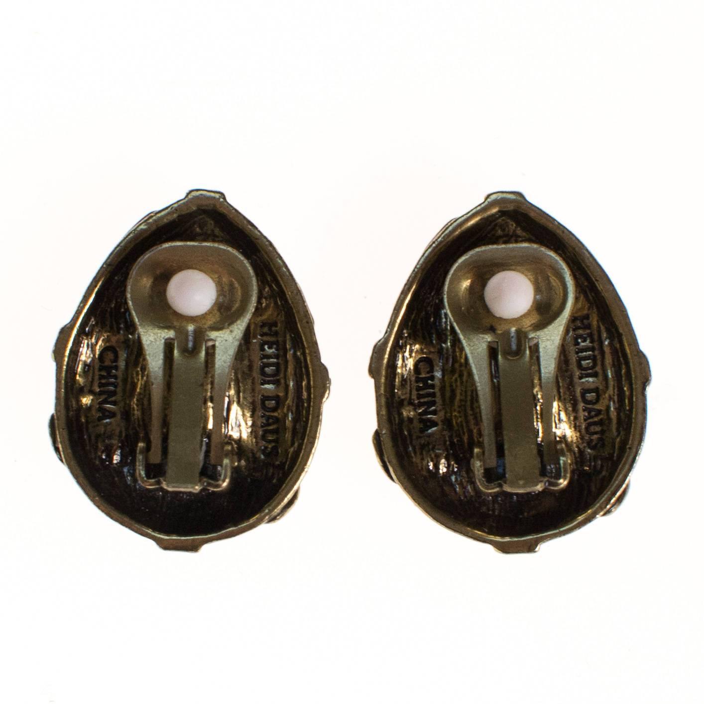 Vintage Heidi Daus Blue Crystal Earrings by Heidi Daus - Vintage Meet Modern Vintage Jewelry - Chicago, Illinois - #oldhollywoodglamour #vintagemeetmodern #designervintage #jewelrybox #antiquejewelry #vintagejewelry