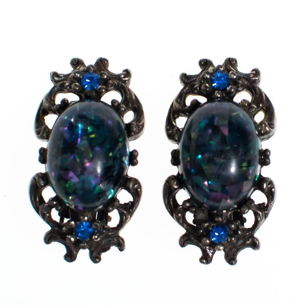 Vintage Blue Green Confetti Lucite Earrings in Silver Tone, Clip On by 1960s - Vintage Meet Modern Vintage Jewelry - Chicago, Illinois - #oldhollywoodglamour #vintagemeetmodern #designervintage #jewelrybox #antiquejewelry #vintagejewelry