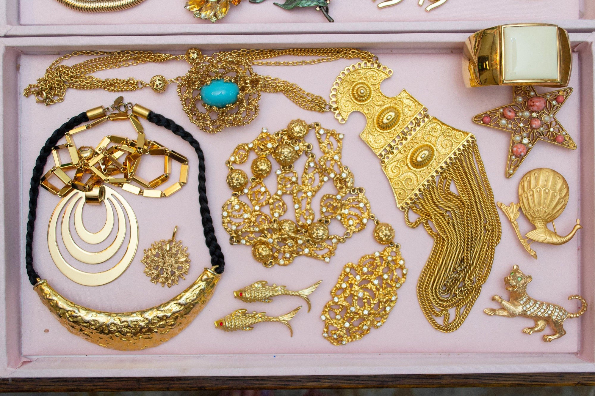 Gold Tone Vintage Tiger Brooch, Clear Diamante Rhinestones, Green Rhinestones Eyes, Gold Pin, Figural by 1960s - Vintage Meet Modern Vintage Jewelry - Chicago, Illinois - #oldhollywoodglamour #vintagemeetmodern #designervintage #jewelrybox #antiquejewelry #vintagejewelry