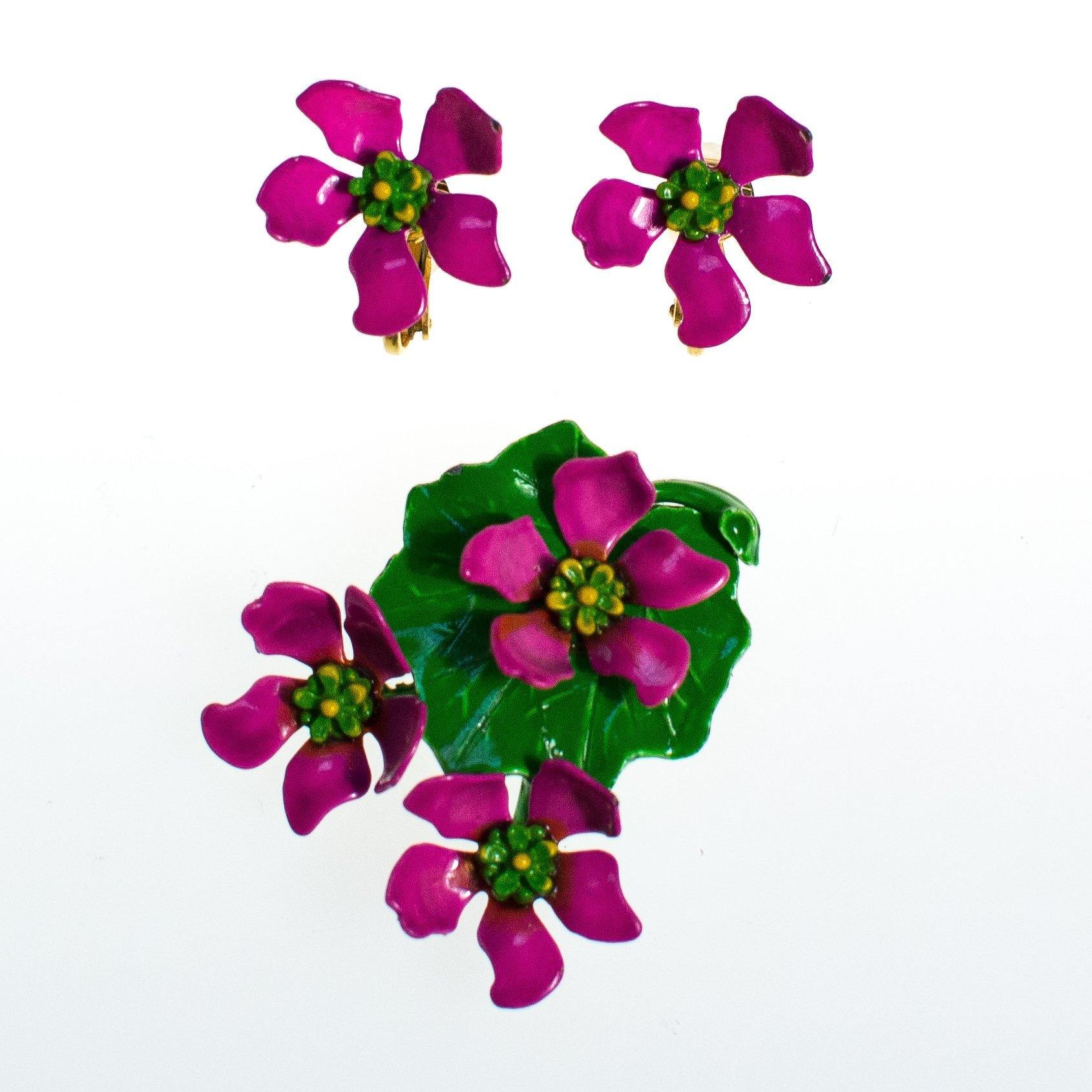 Vintage 1950s Painted Pink Enamel Flower Earrings by 1950s - Vintage Meet Modern Vintage Jewelry - Chicago, Illinois - #oldhollywoodglamour #vintagemeetmodern #designervintage #jewelrybox #antiquejewelry #vintagejewelry