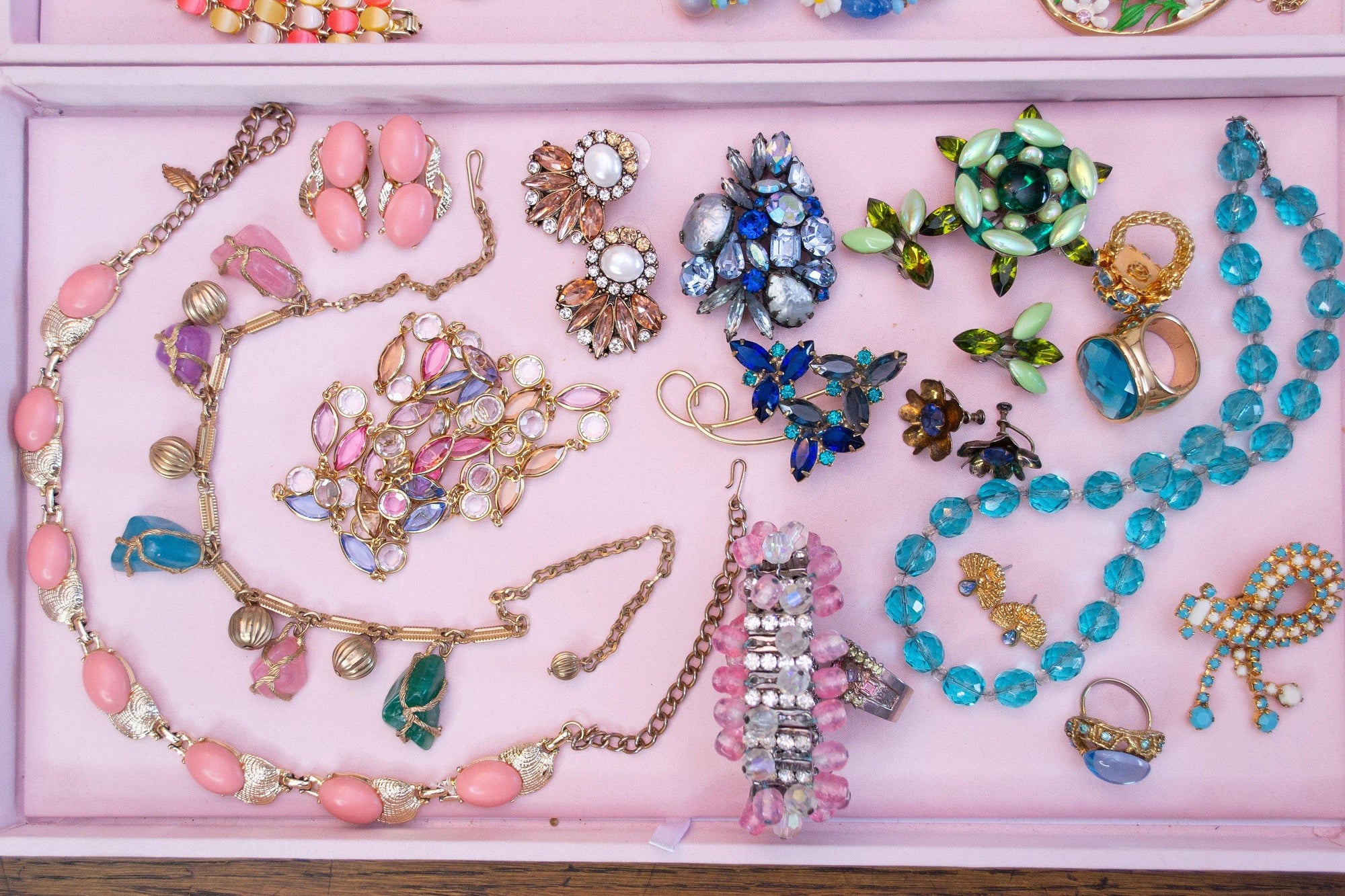 Vintage Pink Lucite Necklace, Gold Tone, Hook Clasp by 1950s - Vintage Meet Modern Vintage Jewelry - Chicago, Illinois - #oldhollywoodglamour #vintagemeetmodern #designervintage #jewelrybox #antiquejewelry #vintagejewelry