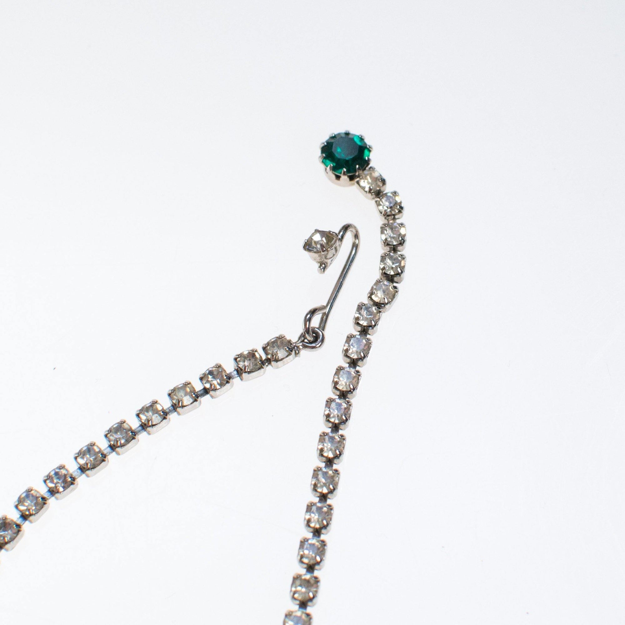 Vintage Art Deco Emerald Crystal and Diamante Rhinestone Necklace by Art Deco - Vintage Meet Modern Vintage Jewelry - Chicago, Illinois - #oldhollywoodglamour #vintagemeetmodern #designervintage #jewelrybox #antiquejewelry #vintagejewelry