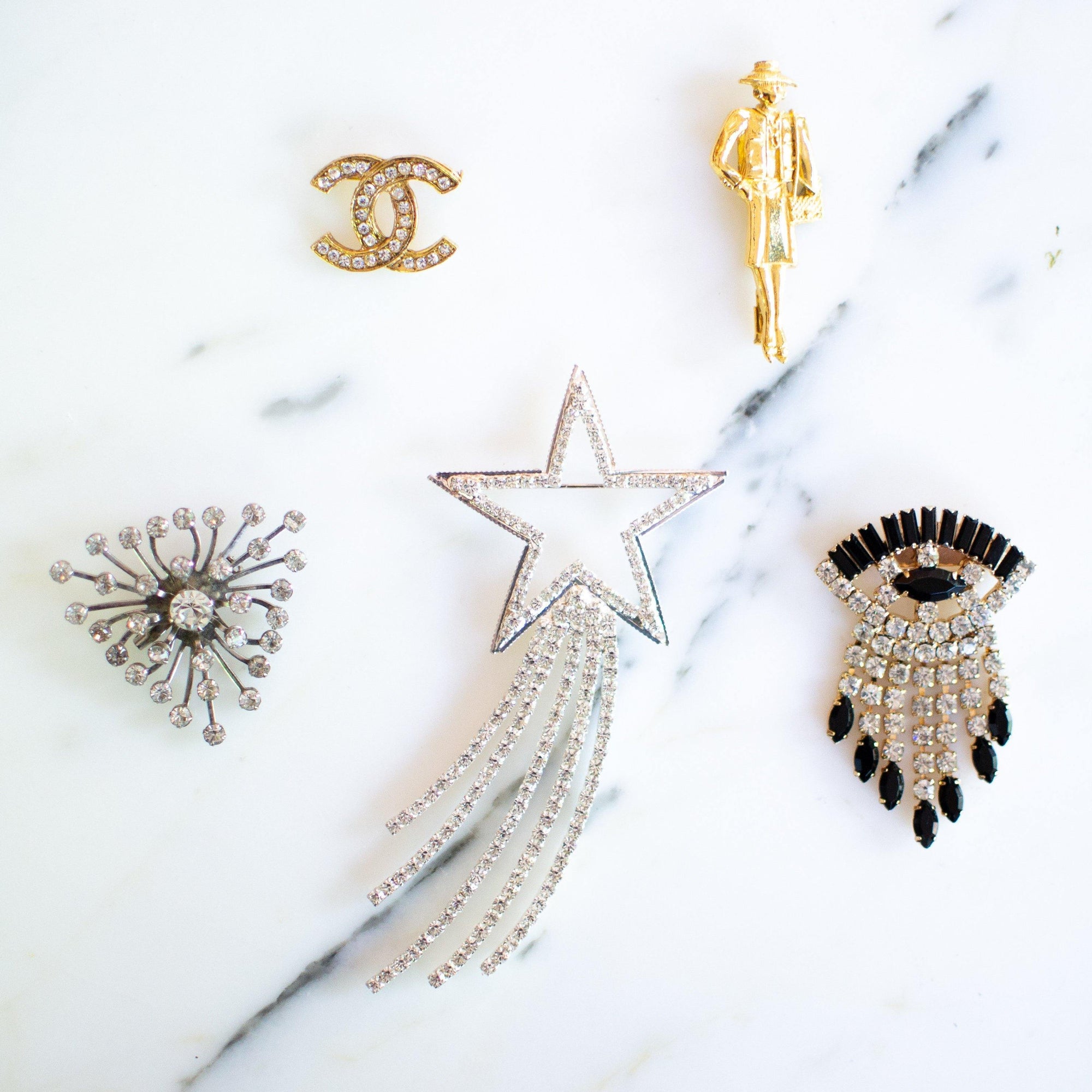 Vintage 1980s Rhinestone Shooting Star Brooch by 1980s - Vintage Meet Modern Vintage Jewelry - Chicago, Illinois - #oldhollywoodglamour #vintagemeetmodern #designervintage #jewelrybox #antiquejewelry #vintagejewelry