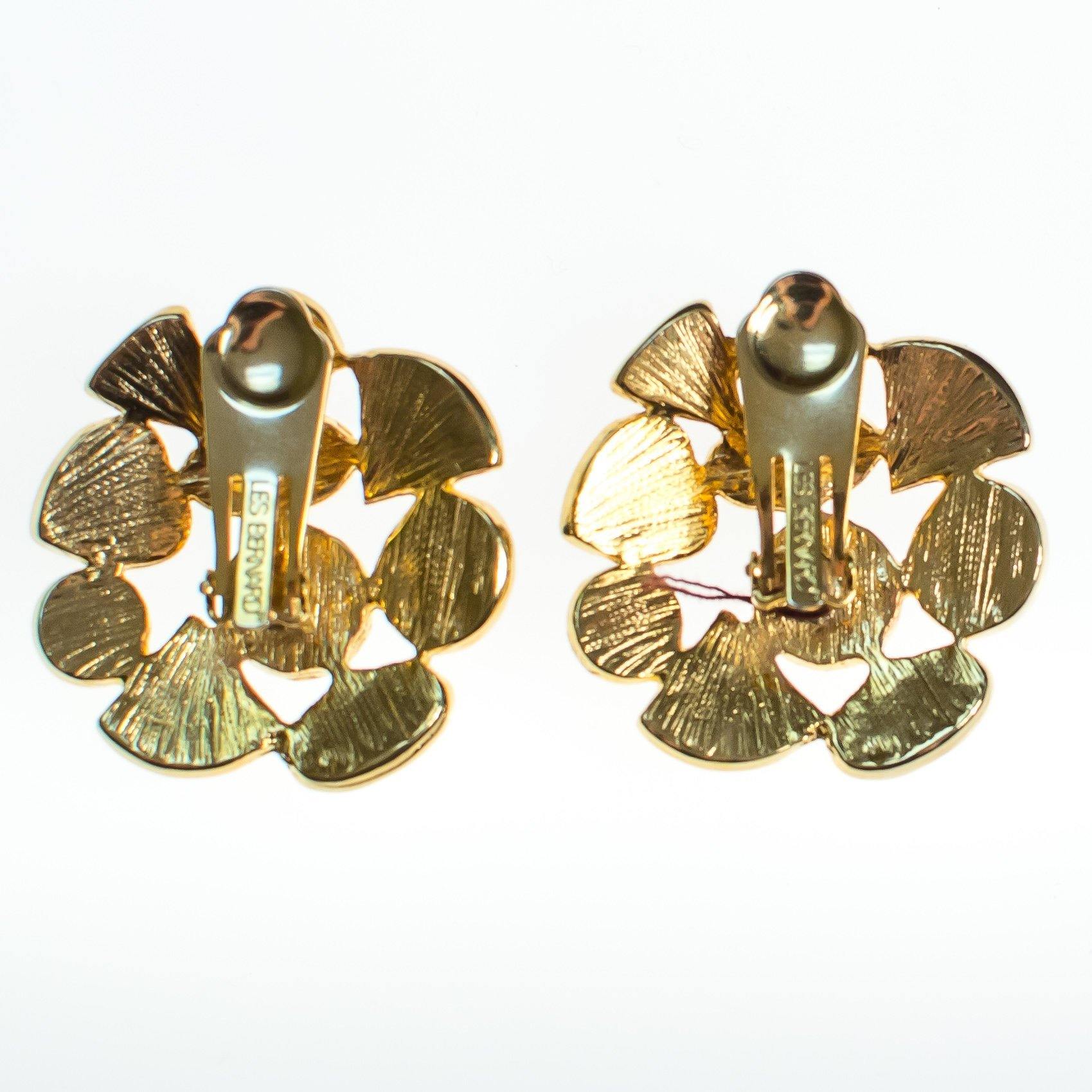 Vintage Les Bernard Black and White Lucite Statement Earrings, Clip On by Les Bernard - Vintage Meet Modern Vintage Jewelry - Chicago, Illinois - #oldhollywoodglamour #vintagemeetmodern #designervintage #jewelrybox #antiquejewelry #vintagejewelry