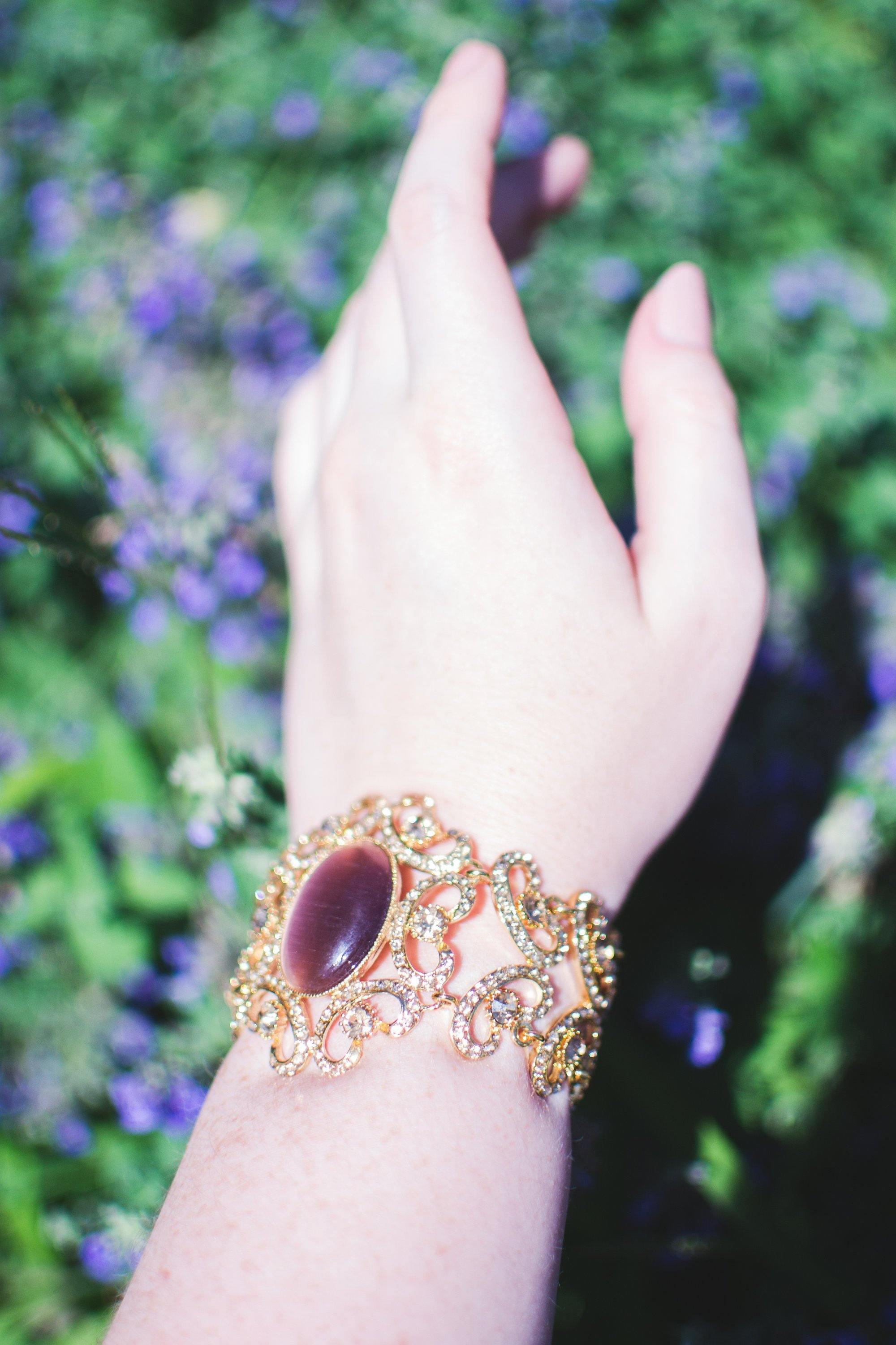 Vintage Gold Filigree Scroll Link Bracelet with Amethyst Cats Eye Moonglow Cabochon by Filigree - Vintage Meet Modern Vintage Jewelry - Chicago, Illinois - #oldhollywoodglamour #vintagemeetmodern #designervintage #jewelrybox #antiquejewelry #vintagejewelry