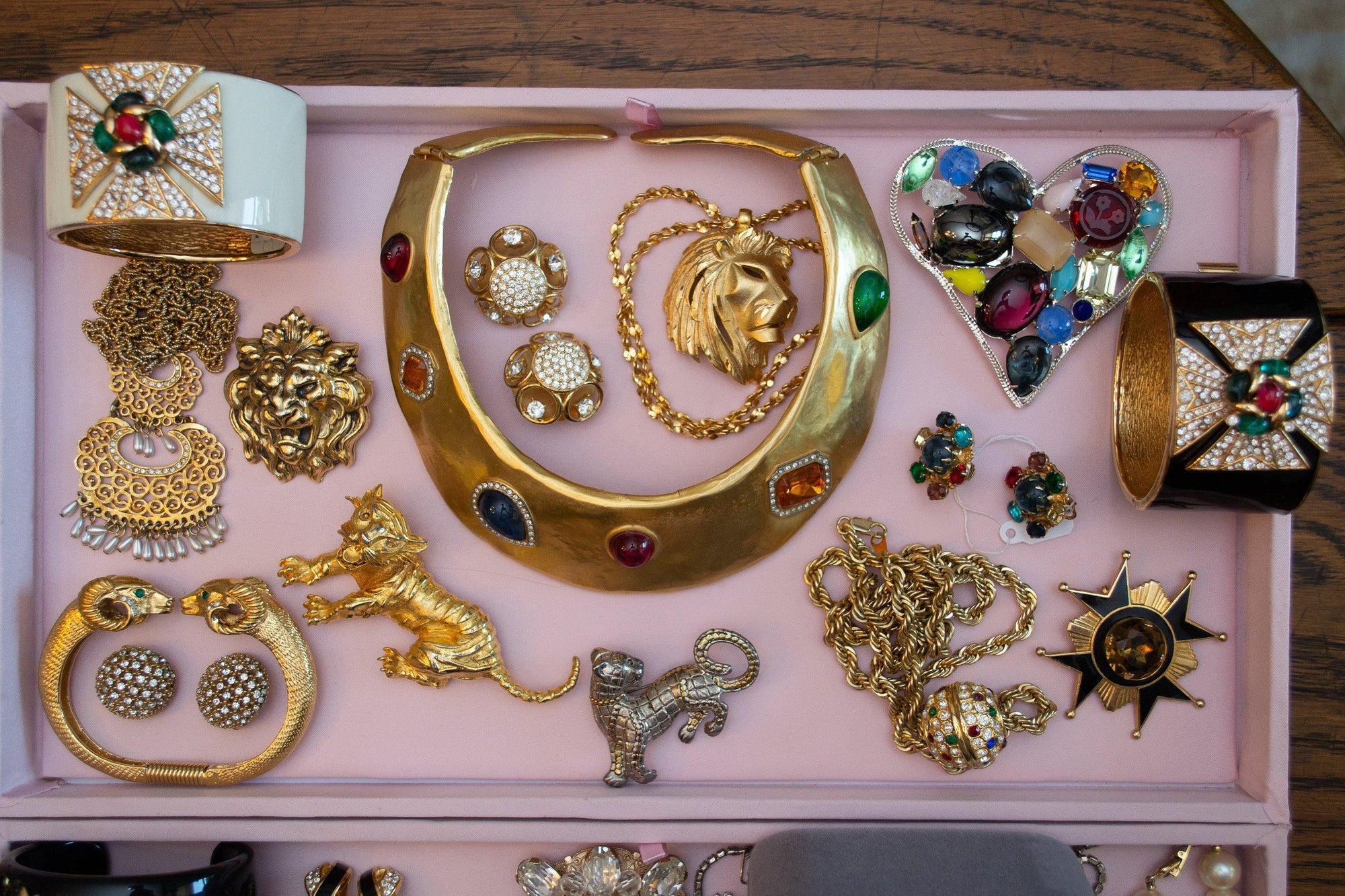 Vintage Gold Roaring Lions Head Brooch Pin by 1960s - Vintage Meet Modern Vintage Jewelry - Chicago, Illinois - #oldhollywoodglamour #vintagemeetmodern #designervintage #jewelrybox #antiquejewelry #vintagejewelry