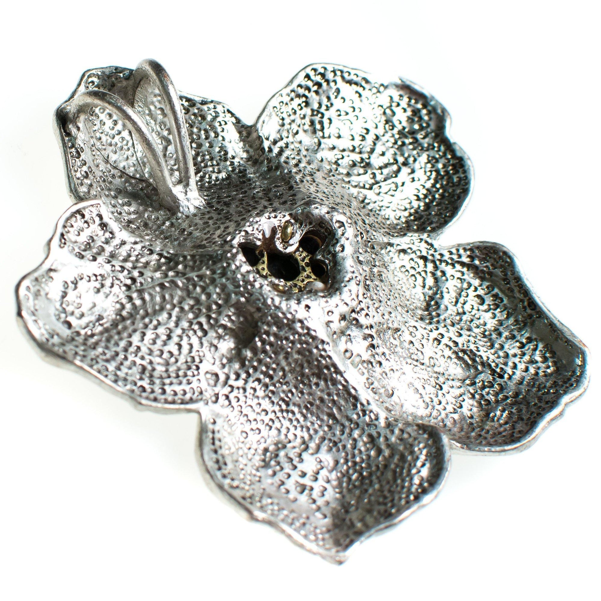 Vintage Modernist Silver Flower Blossom Statement Pendant by 1980s - Vintage Meet Modern Vintage Jewelry - Chicago, Illinois - #oldhollywoodglamour #vintagemeetmodern #designervintage #jewelrybox #antiquejewelry #vintagejewelry