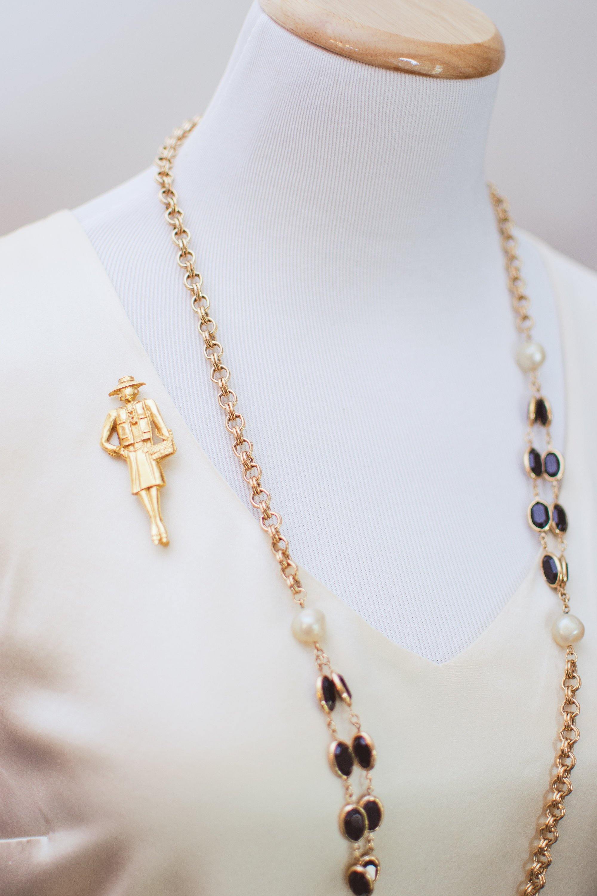 Vintage Authentic Coco Chanel Mademoiselle Gold Brooch by Chanel - Vintage Meet Modern Vintage Jewelry - Chicago, Illinois - #oldhollywoodglamour #vintagemeetmodern #designervintage #jewelrybox #antiquejewelry #vintagejewelry