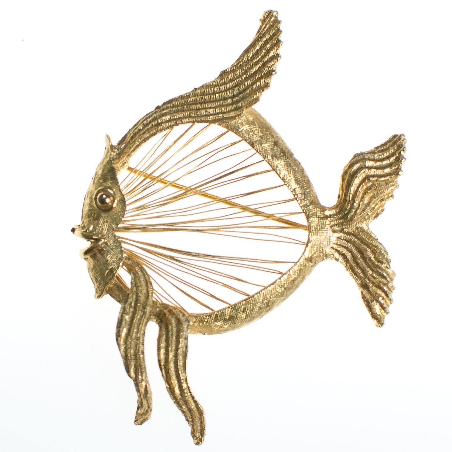 Vintage Monet Mid Century Modern Gold Wired Fish Brooch by Monet - Vintage Meet Modern Vintage Jewelry - Chicago, Illinois - #oldhollywoodglamour #vintagemeetmodern #designervintage #jewelrybox #antiquejewelry #vintagejewelry