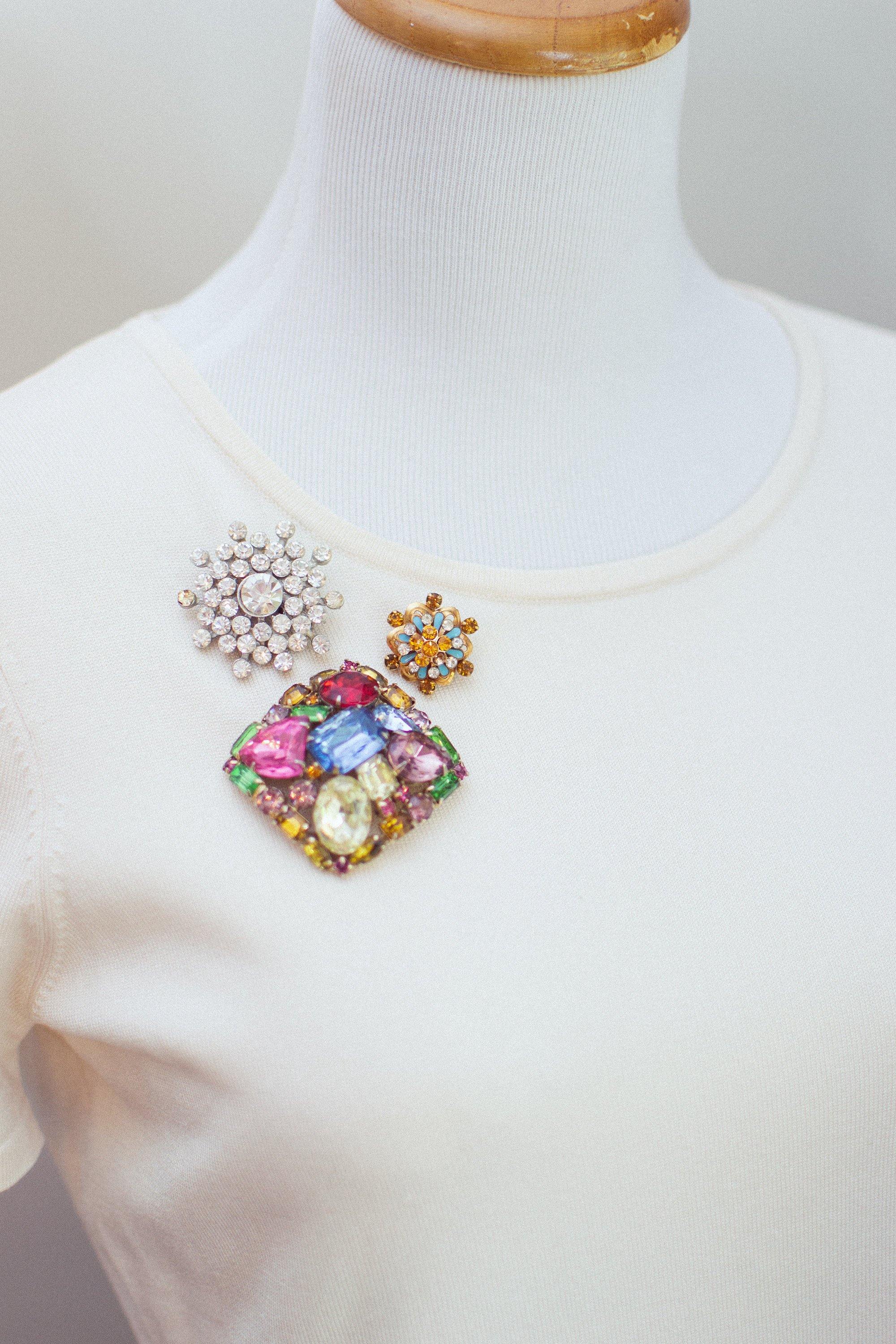 Vintage Art Deco Style Diamante Crystal Brooch, Silver Tone by Art Deco - Vintage Meet Modern Vintage Jewelry - Chicago, Illinois - #oldhollywoodglamour #vintagemeetmodern #designervintage #jewelrybox #antiquejewelry #vintagejewelry