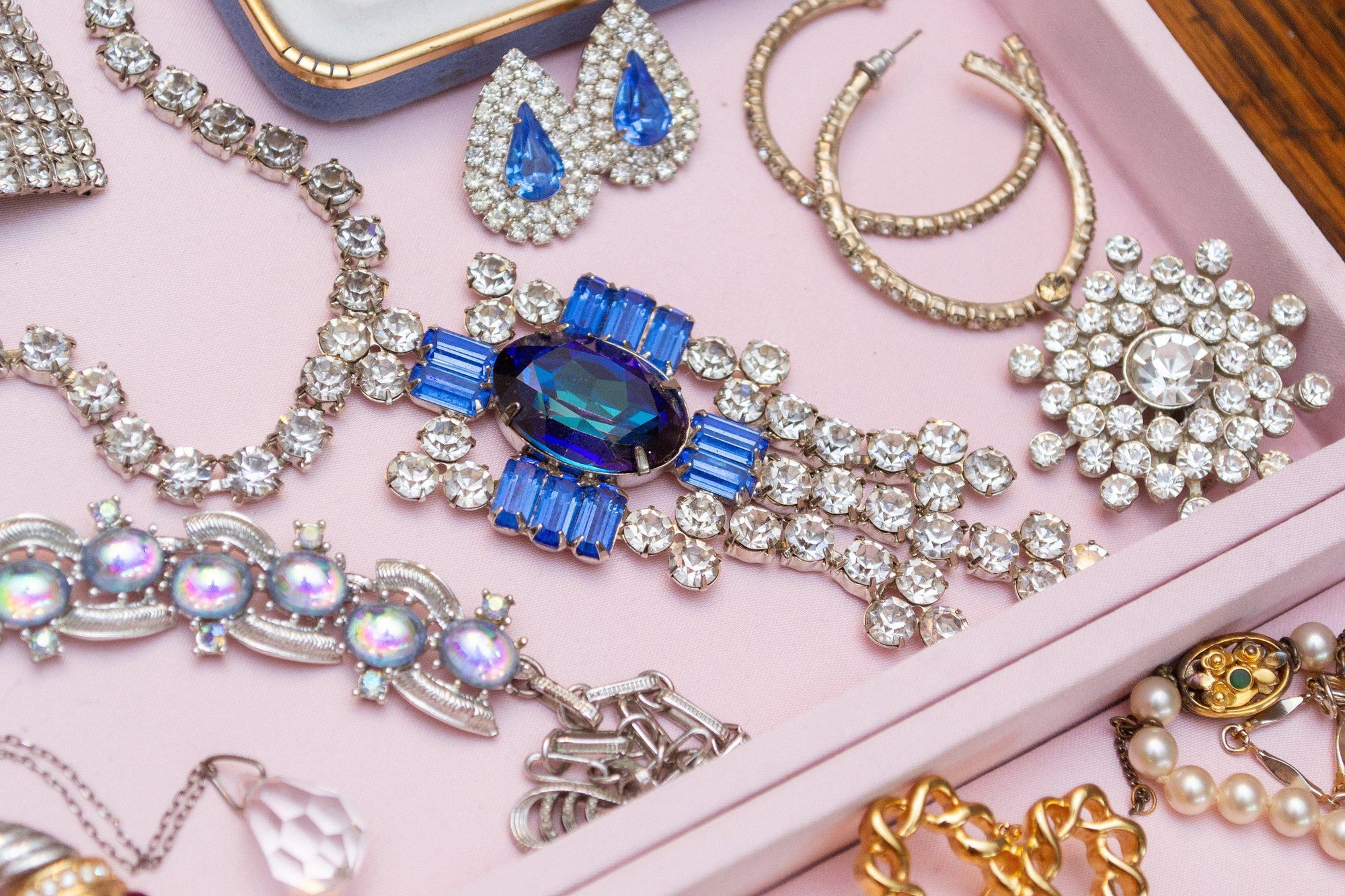 Vintage Art Deco Style Diamante Crystal Brooch, Silver Tone by Art Deco - Vintage Meet Modern Vintage Jewelry - Chicago, Illinois - #oldhollywoodglamour #vintagemeetmodern #designervintage #jewelrybox #antiquejewelry #vintagejewelry