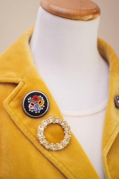Vintage Lemon Citrine Diamante Crystal Brooch, Round Setting Brooch/Pin, Gold Tone, Brooches and Pins by 1950s - Vintage Meet Modern Vintage Jewelry - Chicago, Illinois - #oldhollywoodglamour #vintagemeetmodern #designervintage #jewelrybox #antiquejewelry #vintagejewelry