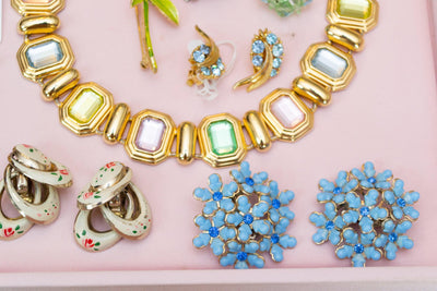 Vintage Pastel Crystal Gold Tone Necklace, Green, Pink, Yellow, and Blue Rhinestones, Slide Lock Clasp by 1980s - Vintage Meet Modern Vintage Jewelry - Chicago, Illinois - #oldhollywoodglamour #vintagemeetmodern #designervintage #jewelrybox #antiquejewelry #vintagejewelry