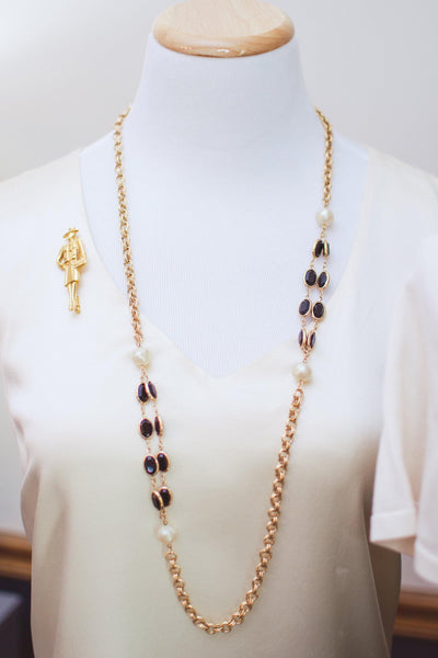 Vintage 1980s Swarovski Black Jet Bezel Set Chicklet and Faux Pearl Necklace by 1980s - Vintage Meet Modern Vintage Jewelry - Chicago, Illinois - #oldhollywoodglamour #vintagemeetmodern #designervintage #jewelrybox #antiquejewelry #vintagejewelry