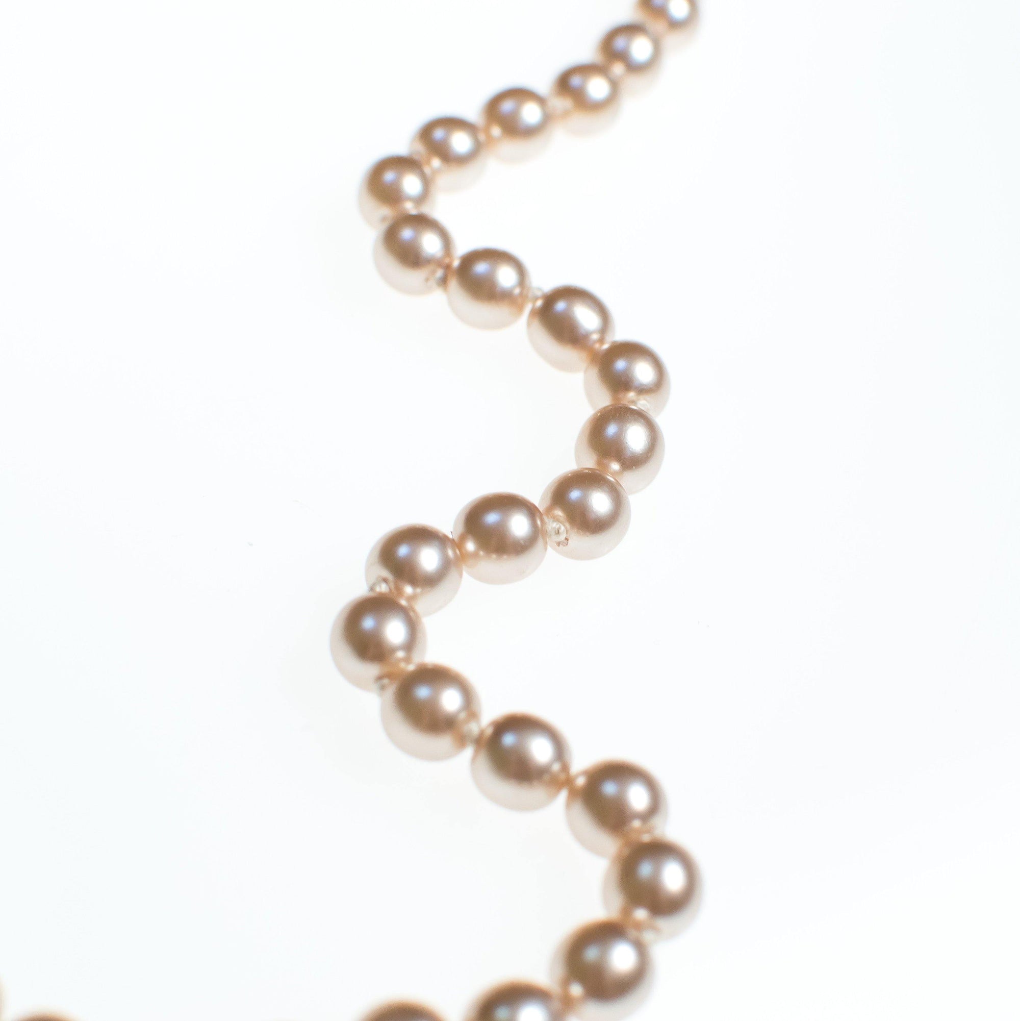 Vintage Champagne Silver Tone Long Hand Knotted Pearl Necklace with Silver Filigree Clasp by 1950s - Vintage Meet Modern Vintage Jewelry - Chicago, Illinois - #oldhollywoodglamour #vintagemeetmodern #designervintage #jewelrybox #antiquejewelry #vintagejewelry