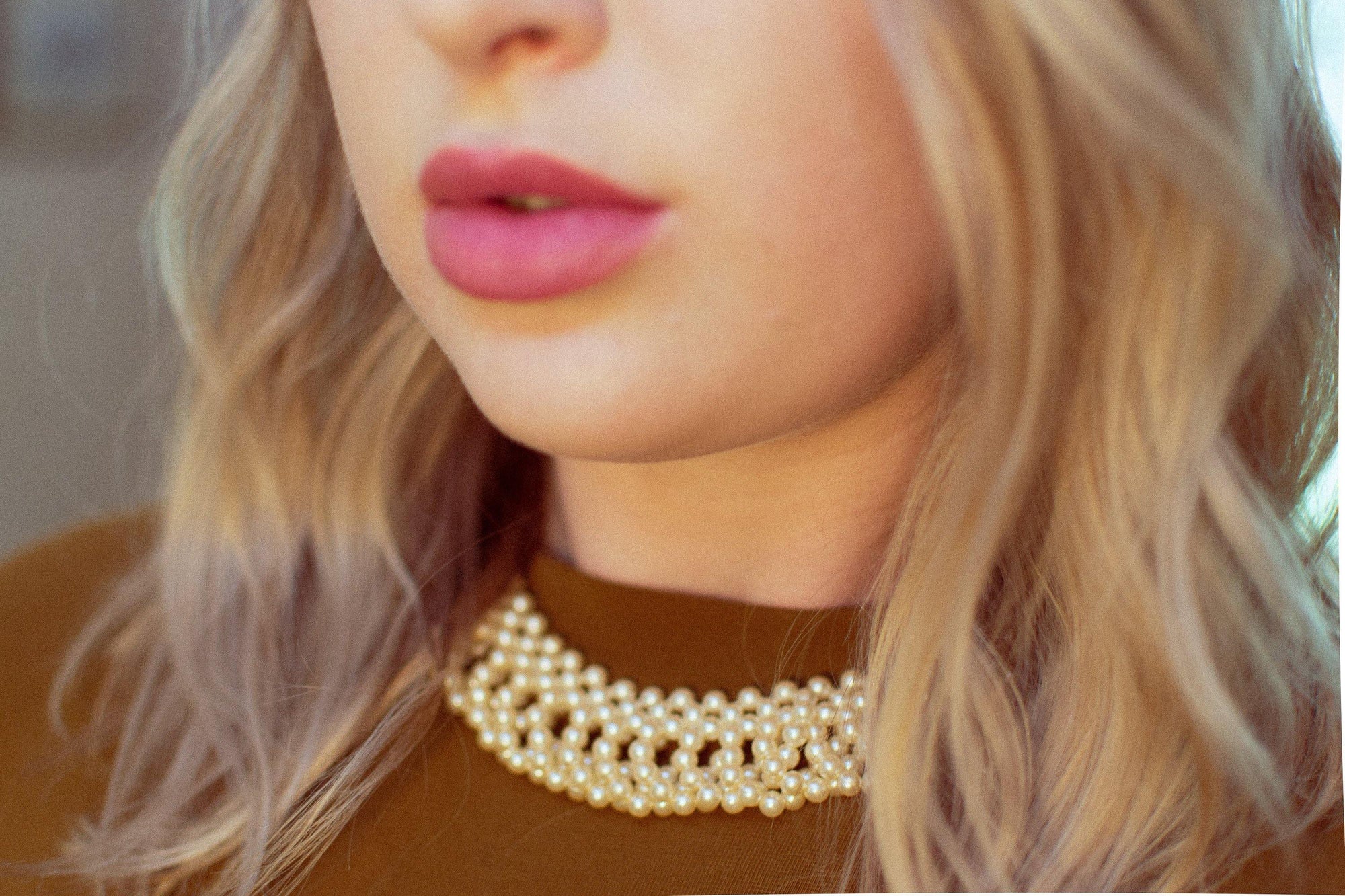 Vintage Looped Pearl Collar Necklace by 1950s - Vintage Meet Modern Vintage Jewelry - Chicago, Illinois - #oldhollywoodglamour #vintagemeetmodern #designervintage #jewelrybox #antiquejewelry #vintagejewelry