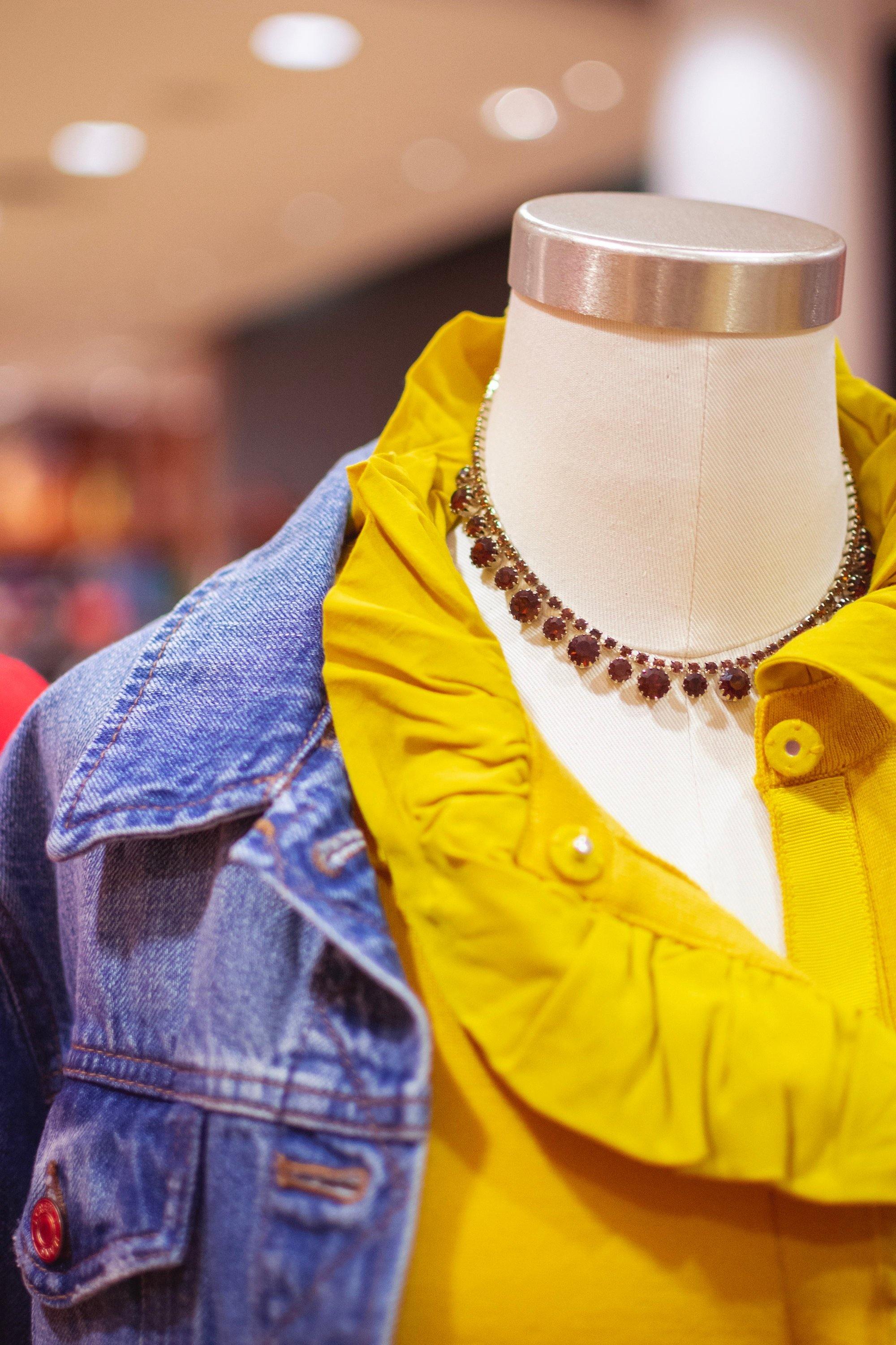 Vintage Amber Topaz Brown Rhinestone Necklace, Gold Tone, Fish Hook Clasp by 1950s - Vintage Meet Modern Vintage Jewelry - Chicago, Illinois - #oldhollywoodglamour #vintagemeetmodern #designervintage #jewelrybox #antiquejewelry #vintagejewelry