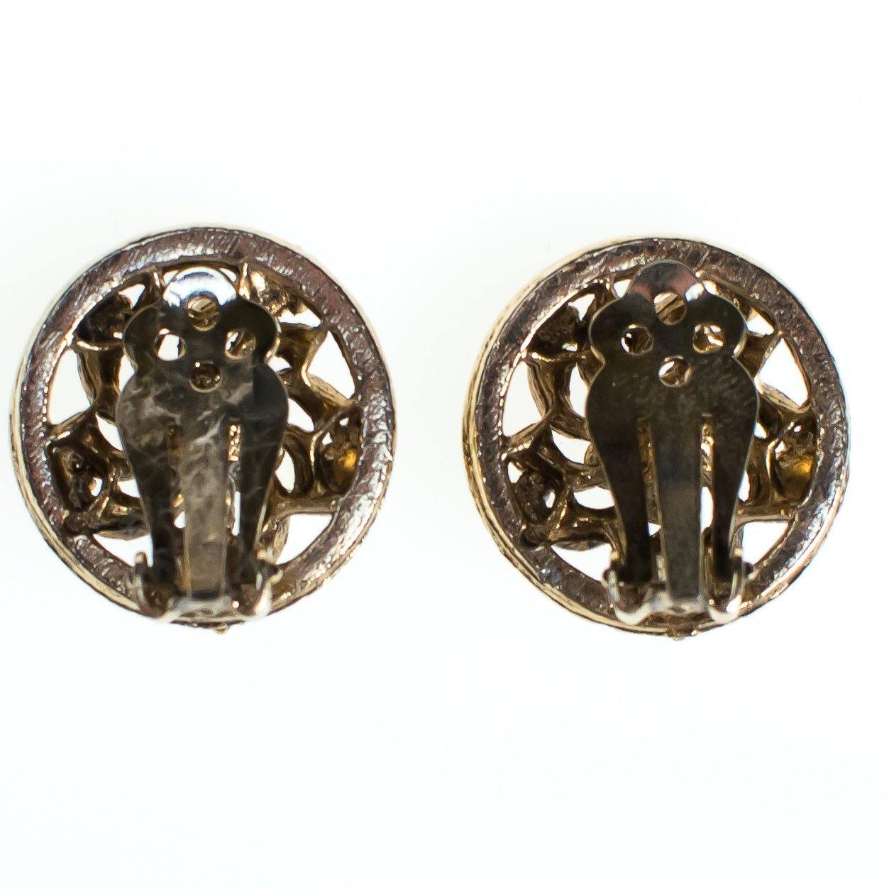 Vintage Round Flower Earrings With Jade Green Beads, Green Lucite Beads, Gold Tone Setting, Clip-on by 1950s - Vintage Meet Modern Vintage Jewelry - Chicago, Illinois - #oldhollywoodglamour #vintagemeetmodern #designervintage #jewelrybox #antiquejewelry #vintagejewelry