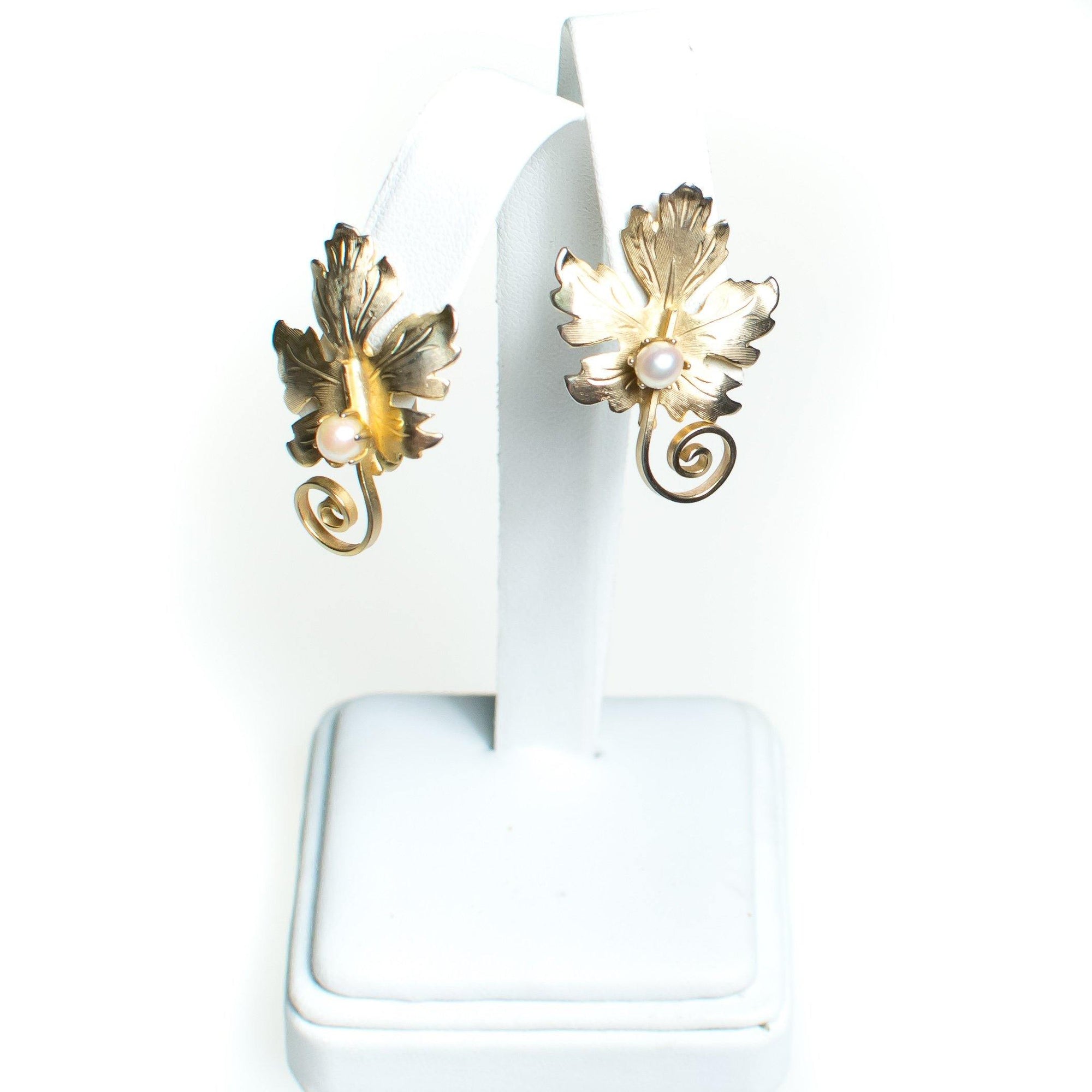 Vintage 1950s Mid Century Modern Lisner Gold Leaf with Pearl Earrings, Gold Tone Leaf, Faux Pearl, Clip-on by Lisner - Vintage Meet Modern Vintage Jewelry - Chicago, Illinois - #oldhollywoodglamour #vintagemeetmodern #designervintage #jewelrybox #antiquejewelry #vintagejewelry