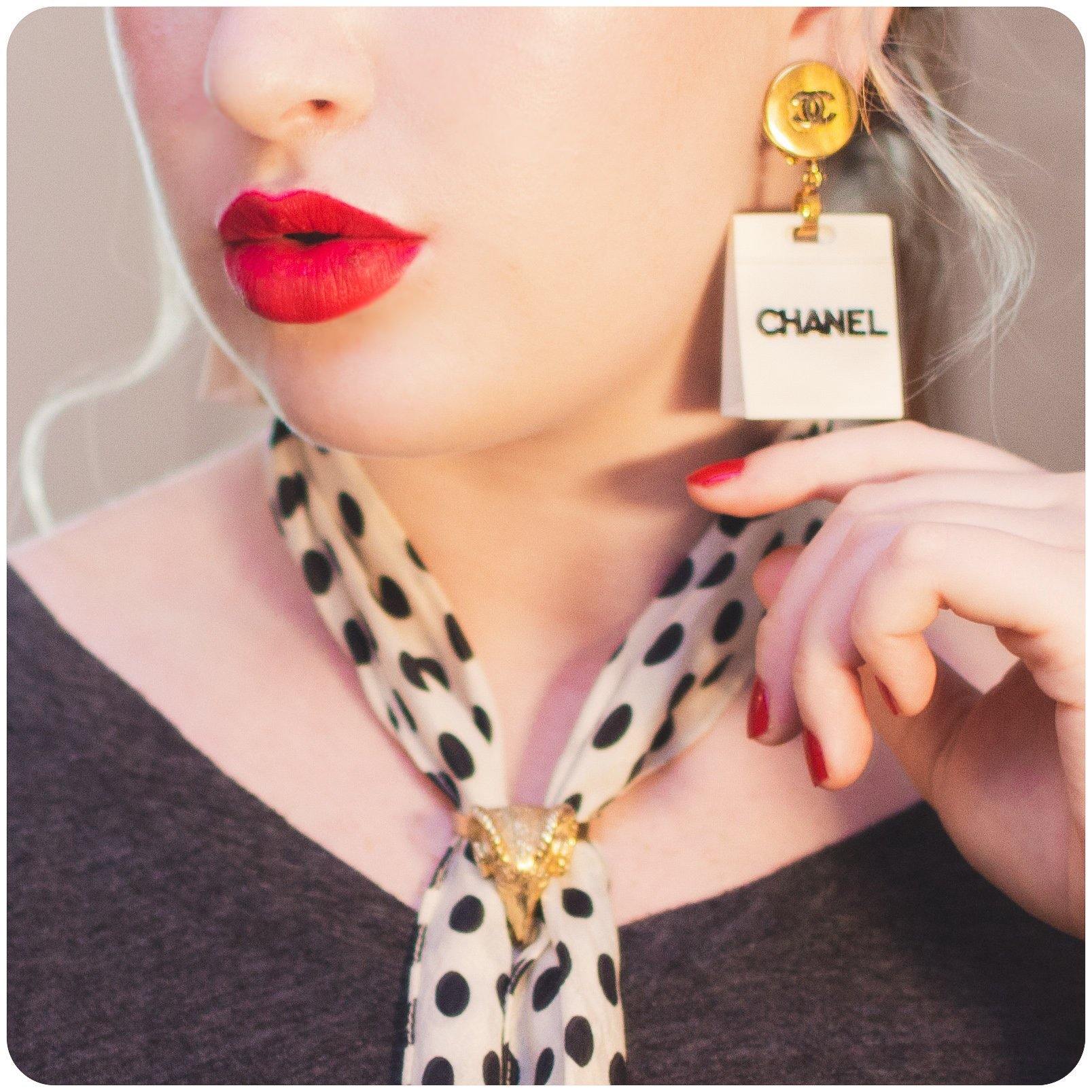 Vintage Gold Ram Scarf Slide Brooch by 1980s - Vintage Meet Modern Vintage Jewelry - Chicago, Illinois - #oldhollywoodglamour #vintagemeetmodern #designervintage #jewelrybox #antiquejewelry #vintagejewelry