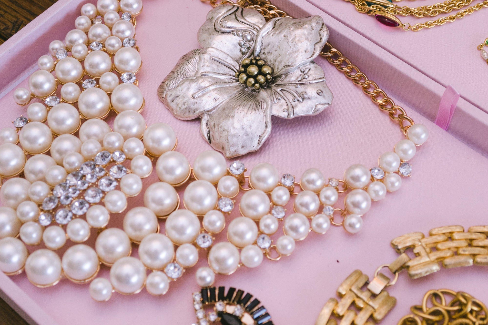 Vintage Modernist Silver Flower Blossom Statement Pendant by 1980s - Vintage Meet Modern Vintage Jewelry - Chicago, Illinois - #oldhollywoodglamour #vintagemeetmodern #designervintage #jewelrybox #antiquejewelry #vintagejewelry