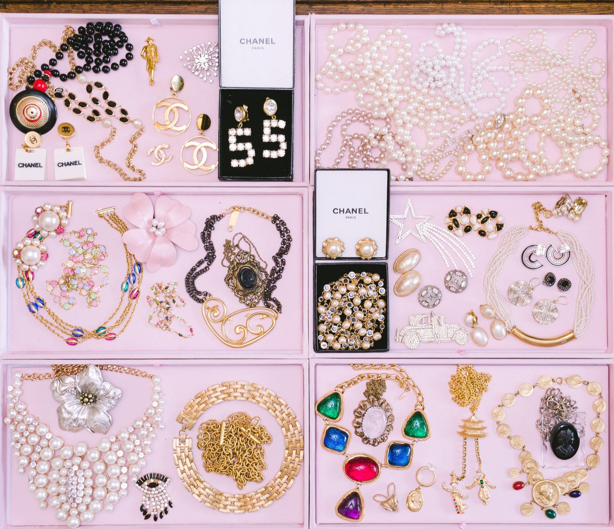 Vintage Petite Pink Blue Green Bezel Set Crystal Necklace with Genuine Freshwater Cultured Rice Pearls by 1980s - Vintage Meet Modern Vintage Jewelry - Chicago, Illinois - #oldhollywoodglamour #vintagemeetmodern #designervintage #jewelrybox #antiquejewelry #vintagejewelry