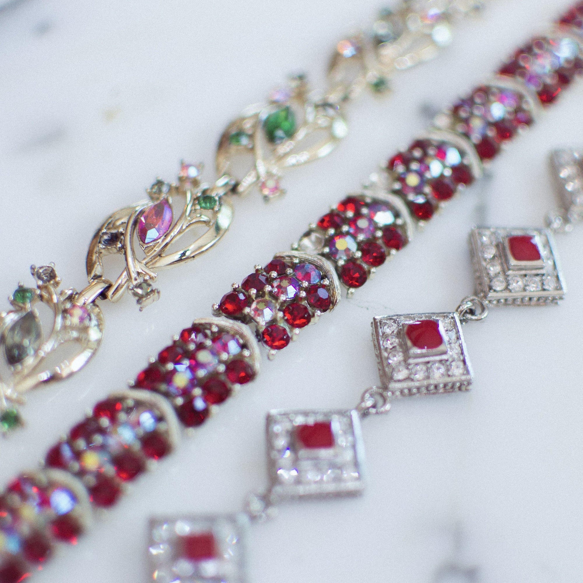 Vintage Lisner Red Aurora Borealis Carnival Glass Rhinestone Crystal Necklace by Lisner - Vintage Meet Modern Vintage Jewelry - Chicago, Illinois - #oldhollywoodglamour #vintagemeetmodern #designervintage #jewelrybox #antiquejewelry #vintagejewelry