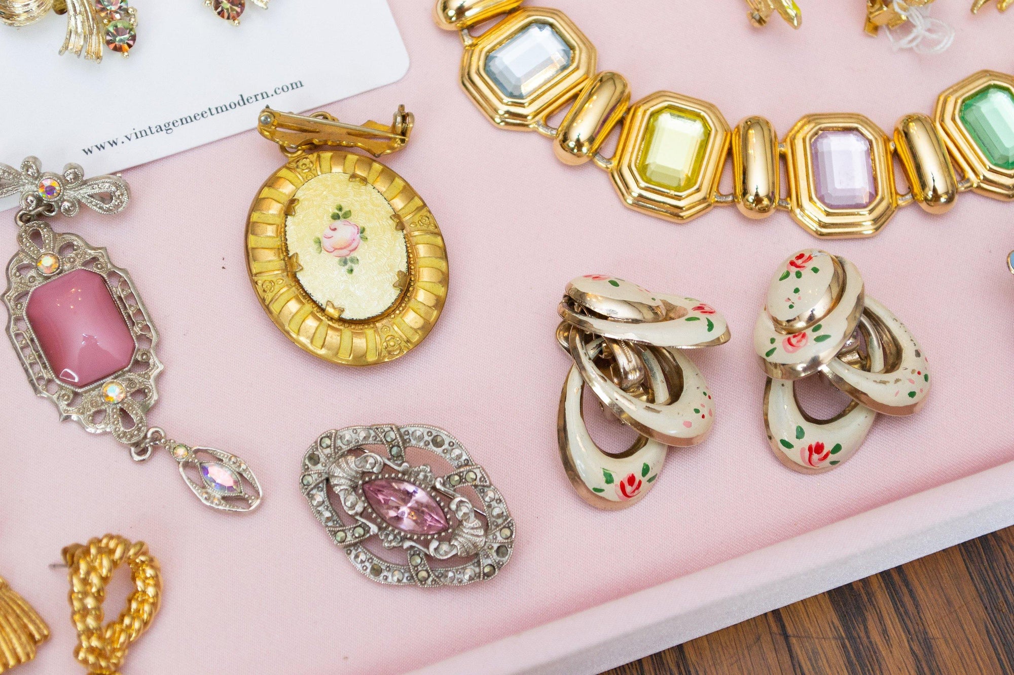 Vintage Hand Painted Pink Flower and White Enamel Dangle Earrings, Silver Tone, Clip-on by 1960s - Vintage Meet Modern Vintage Jewelry - Chicago, Illinois - #oldhollywoodglamour #vintagemeetmodern #designervintage #jewelrybox #antiquejewelry #vintagejewelry