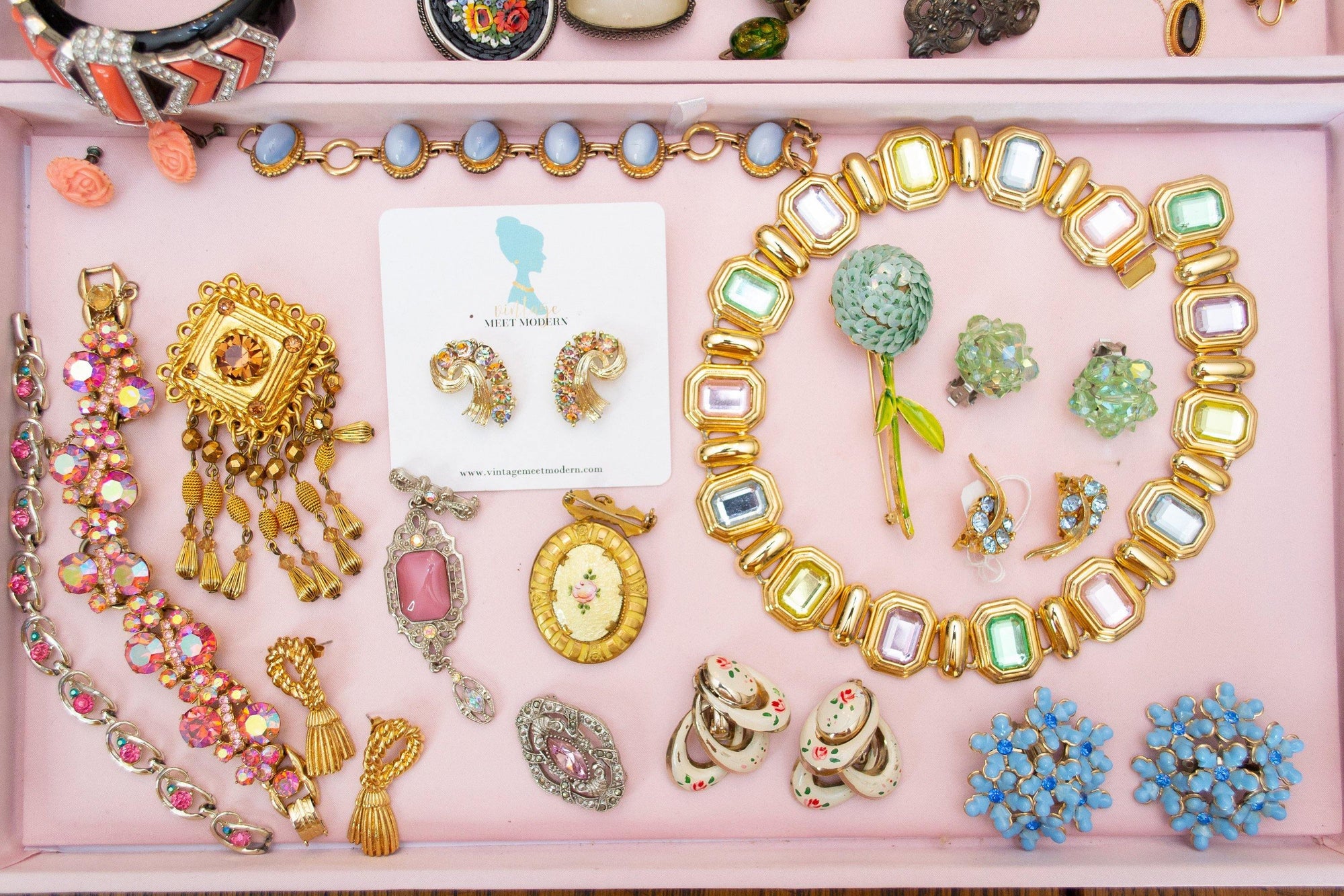 Vintage Gold Tassel Brooch, Amber Crystal Rhinestones, Gold Tone Beads, Brooches and Pins by 1980s - Vintage Meet Modern Vintage Jewelry - Chicago, Illinois - #oldhollywoodglamour #vintagemeetmodern #designervintage #jewelrybox #antiquejewelry #vintagejewelry