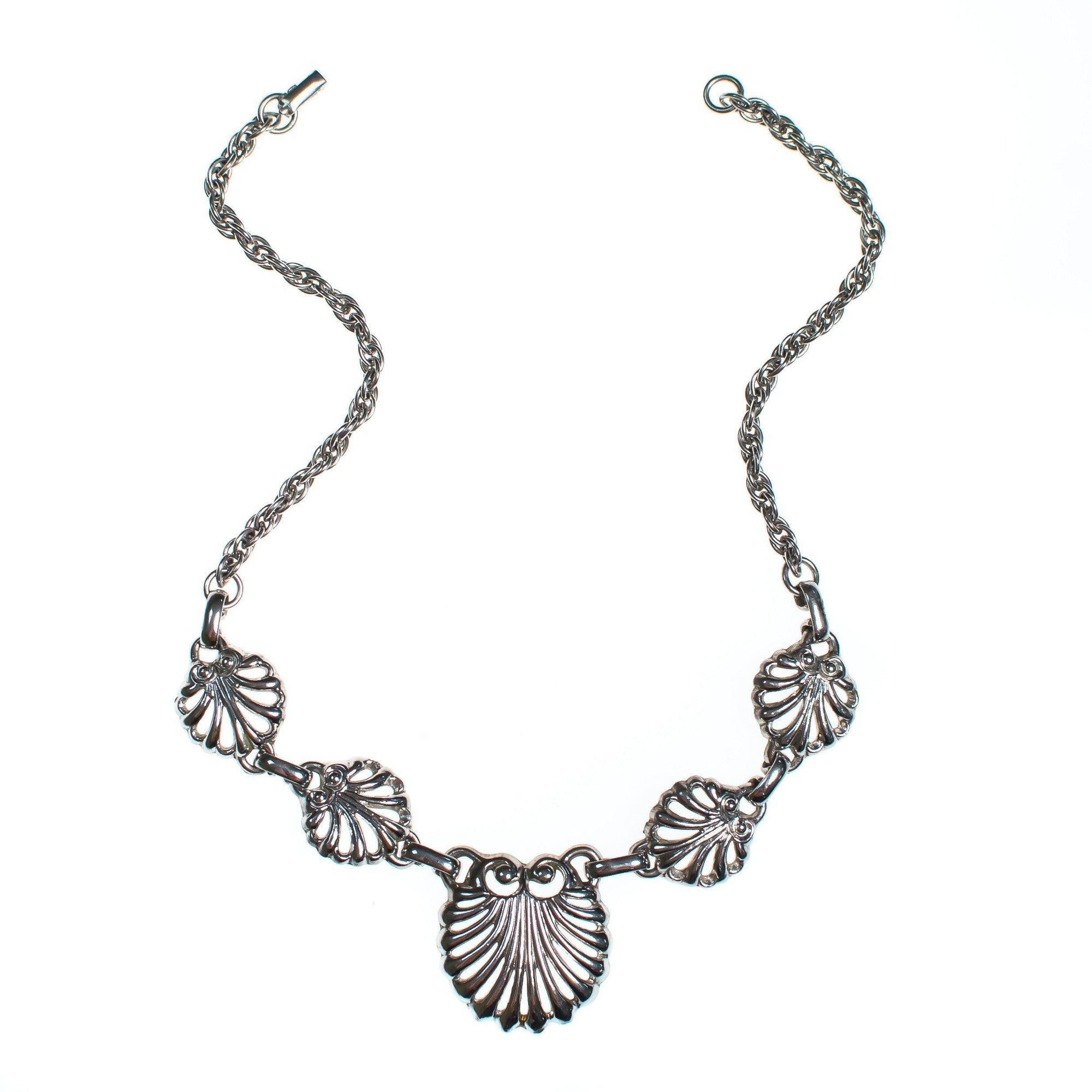 Vintage Mid Century Modern Retro Silver Shell Necklace by 1950s - Vintage Meet Modern Vintage Jewelry - Chicago, Illinois - #oldhollywoodglamour #vintagemeetmodern #designervintage #jewelrybox #antiquejewelry #vintagejewelry