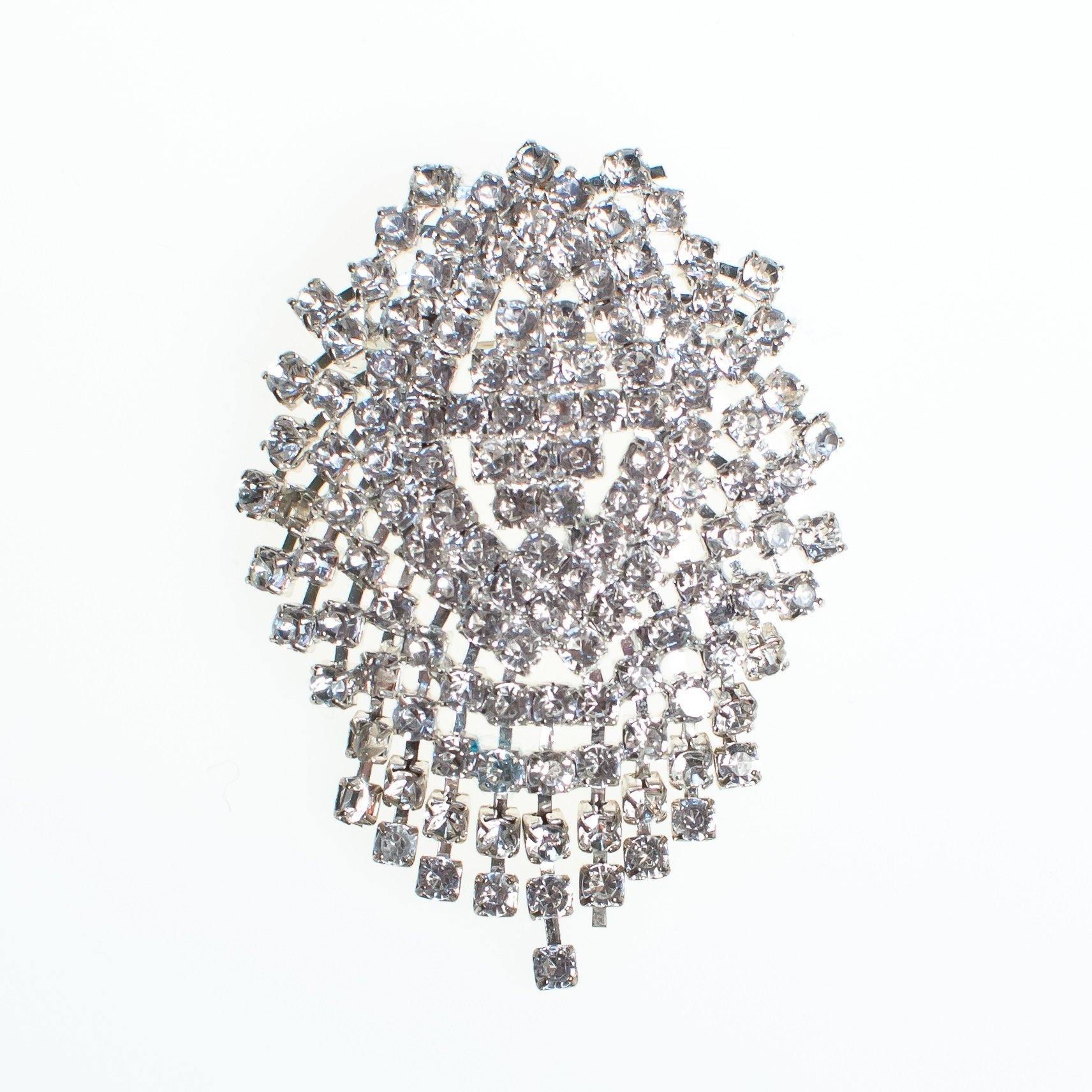 Vintage Art Deco Rhinestone Fringe Dangling Clear Diamante Crystal Brooch Set in Silver Tone Setting by Art Deco - Vintage Meet Modern Vintage Jewelry - Chicago, Illinois - #oldhollywoodglamour #vintagemeetmodern #designervintage #jewelrybox #antiquejewelry #vintagejewelry