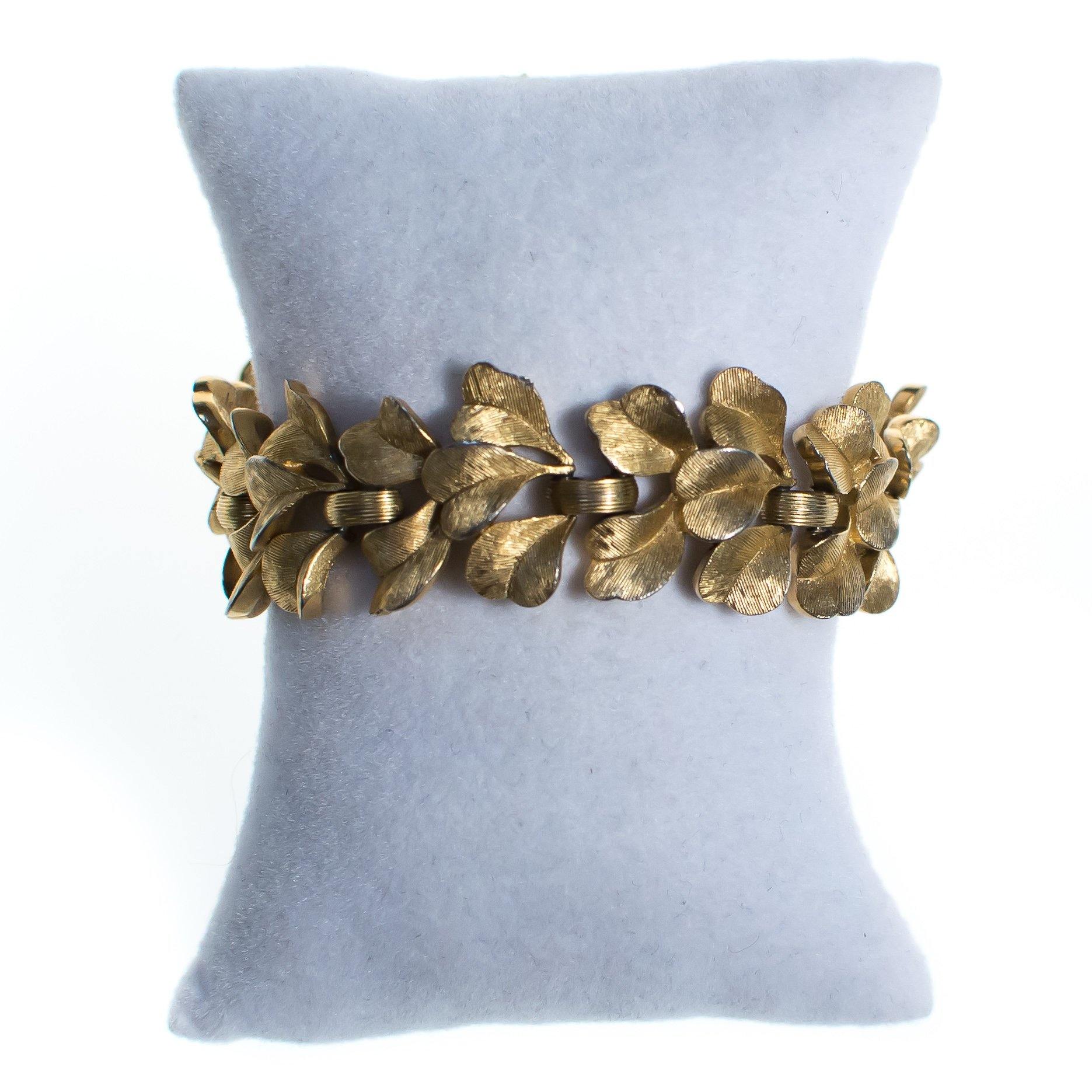 Vintage Crown Trifari Mid Century Modern Gold Leaves Bracelet by Crown Trifari - Vintage Meet Modern Vintage Jewelry - Chicago, Illinois - #oldhollywoodglamour #vintagemeetmodern #designervintage #jewelrybox #antiquejewelry #vintagejewelry