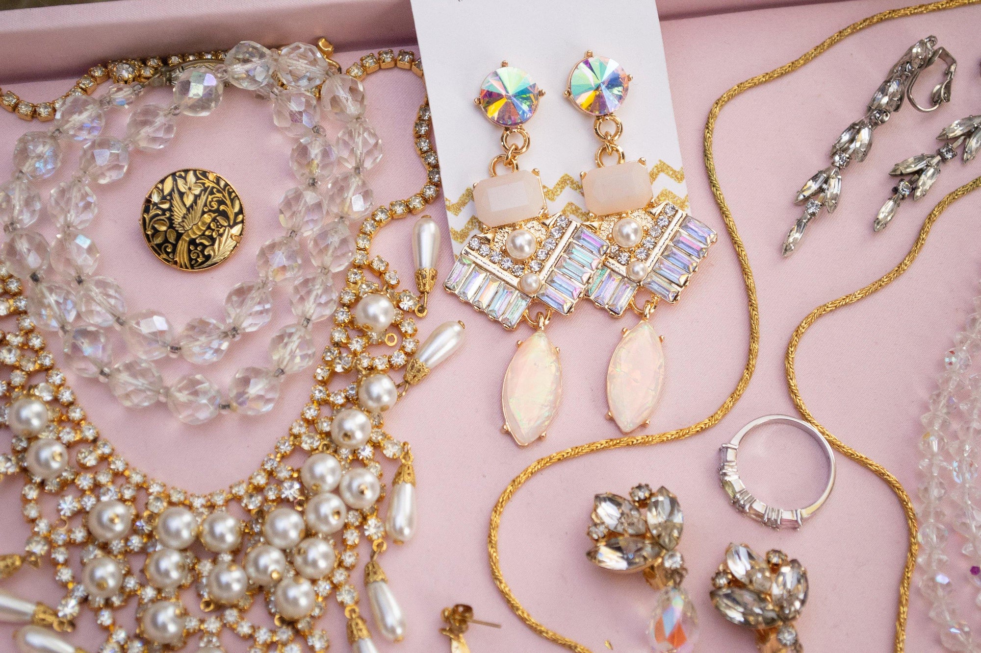 Vintage Juliana Rhinestone Pendant Necklace by Juliana - Vintage Meet Modern Vintage Jewelry - Chicago, Illinois - #oldhollywoodglamour #vintagemeetmodern #designervintage #jewelrybox #antiquejewelry #vintagejewelry